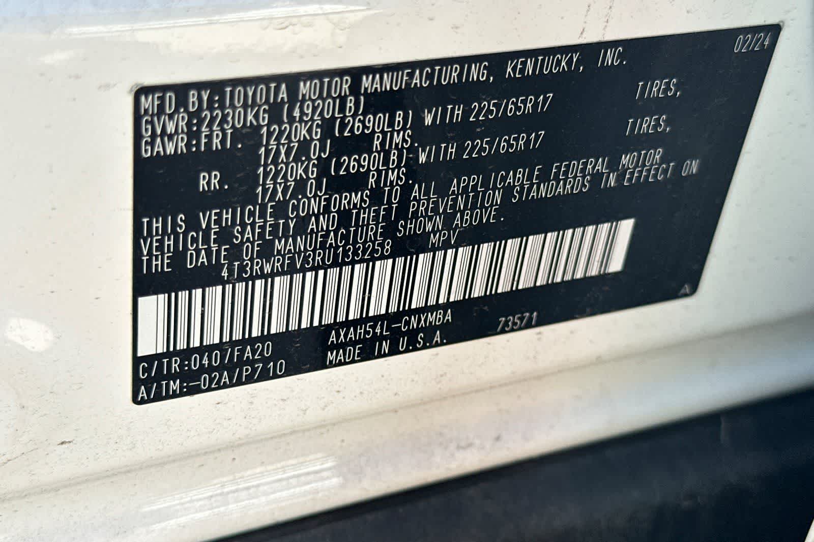 2024 Toyota RAV4 XLE - Photo 29