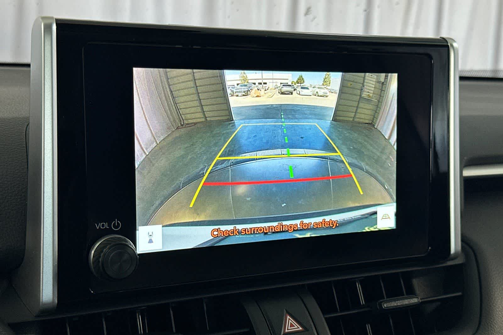 2024 Toyota RAV4 XLE - Photo 21