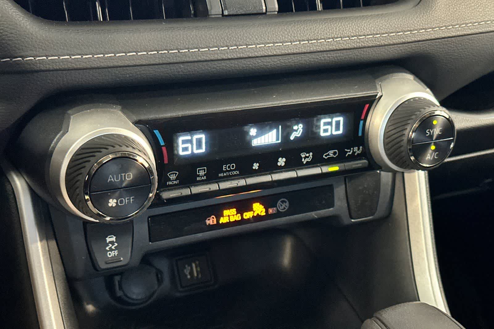 2024 Toyota RAV4 XLE - Photo 22