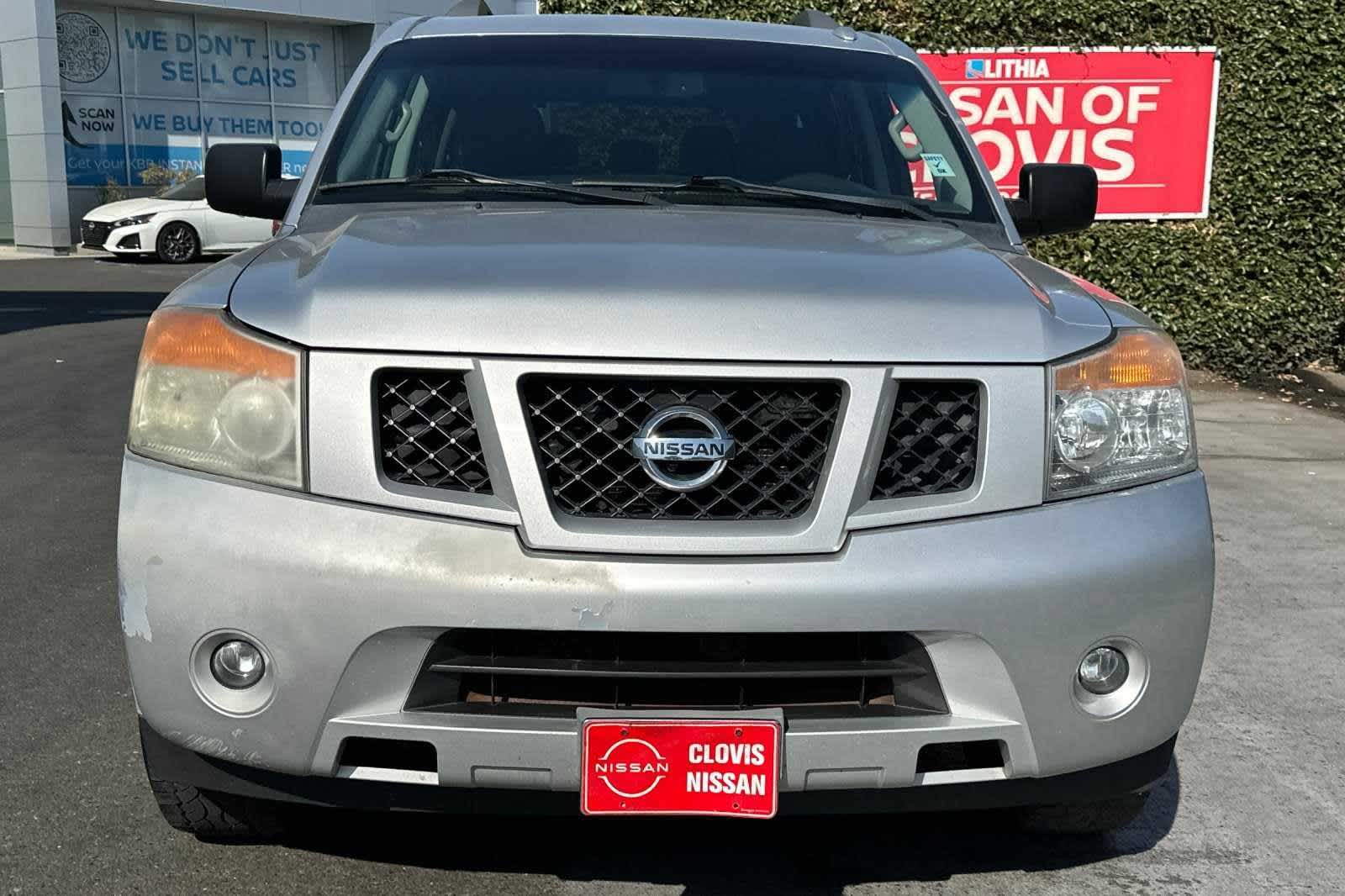 2015 Nissan Armada SV 11