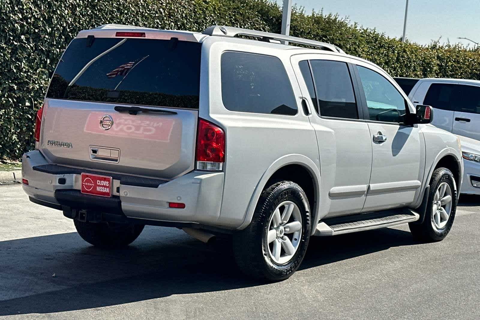 2015 Nissan Armada SV 3