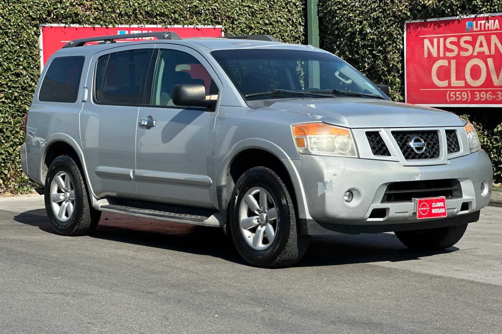 2015 Nissan Armada SV 10