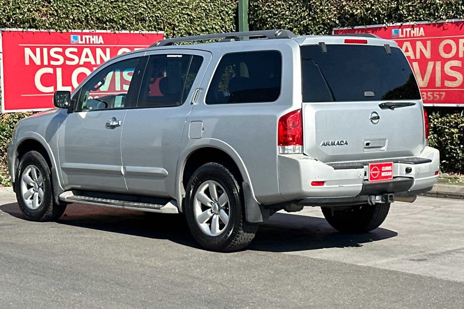 2015 Nissan Armada SV 7