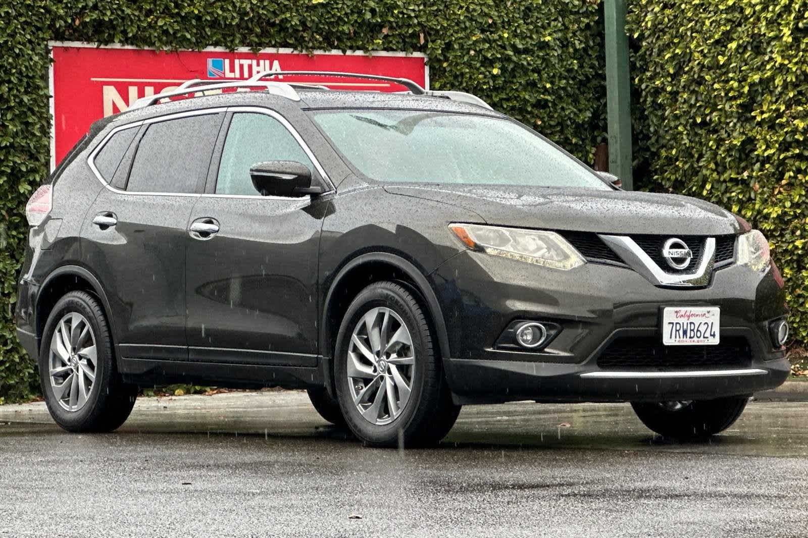 2015 Nissan Rogue SL 10