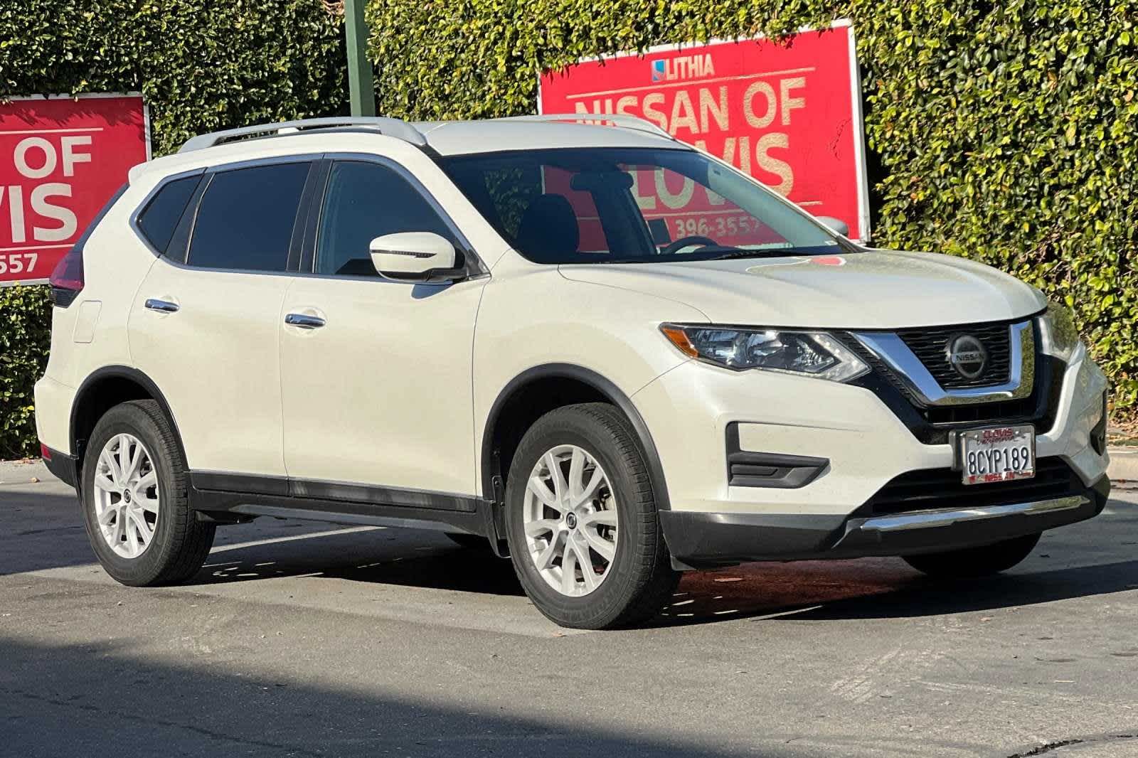 2018 Nissan Rogue SV 10