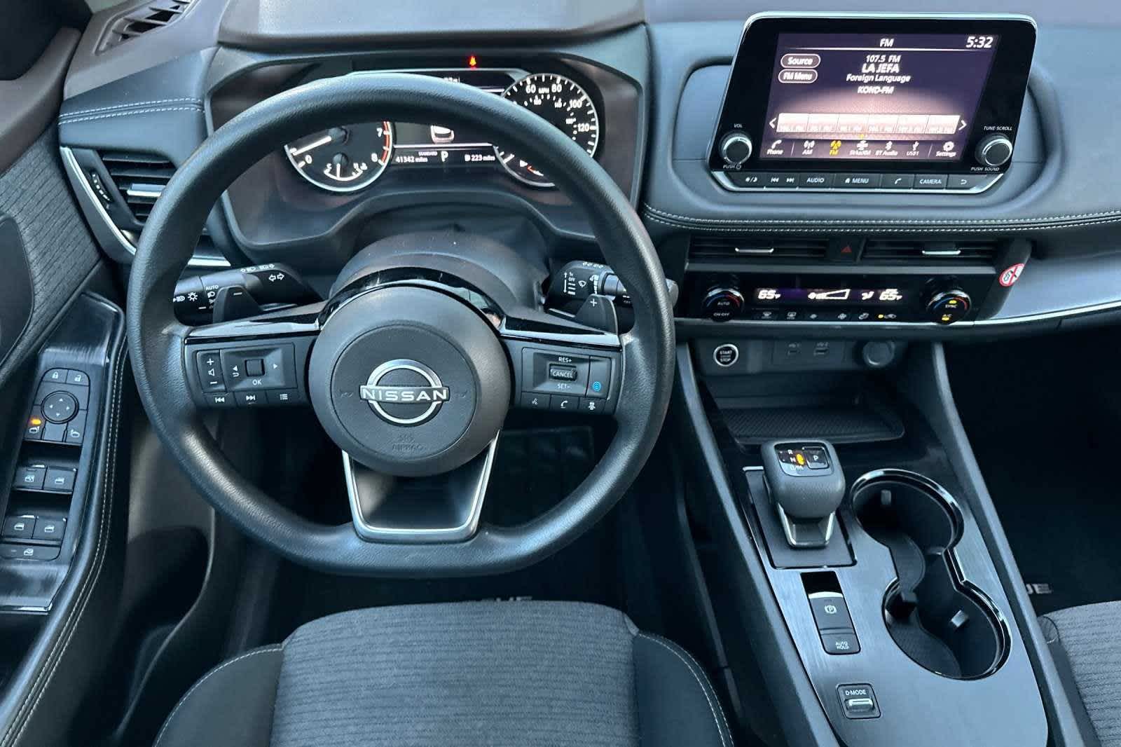 2023 Nissan Rogue SV 17