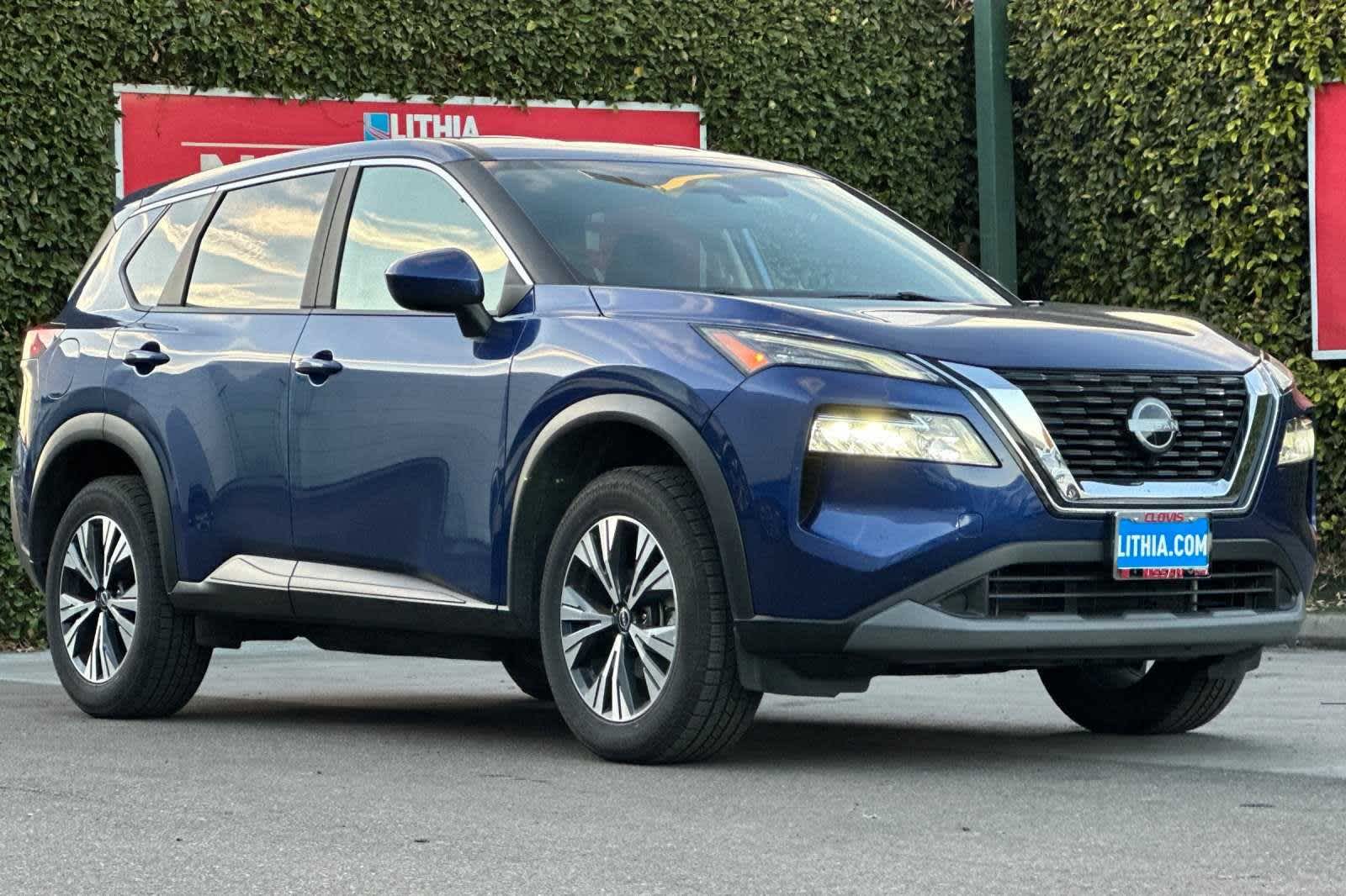 2023 Nissan Rogue SV 10