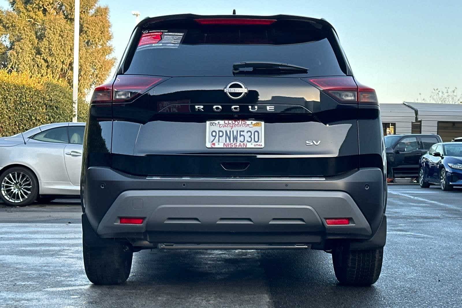 2023 Nissan Rogue SV 8