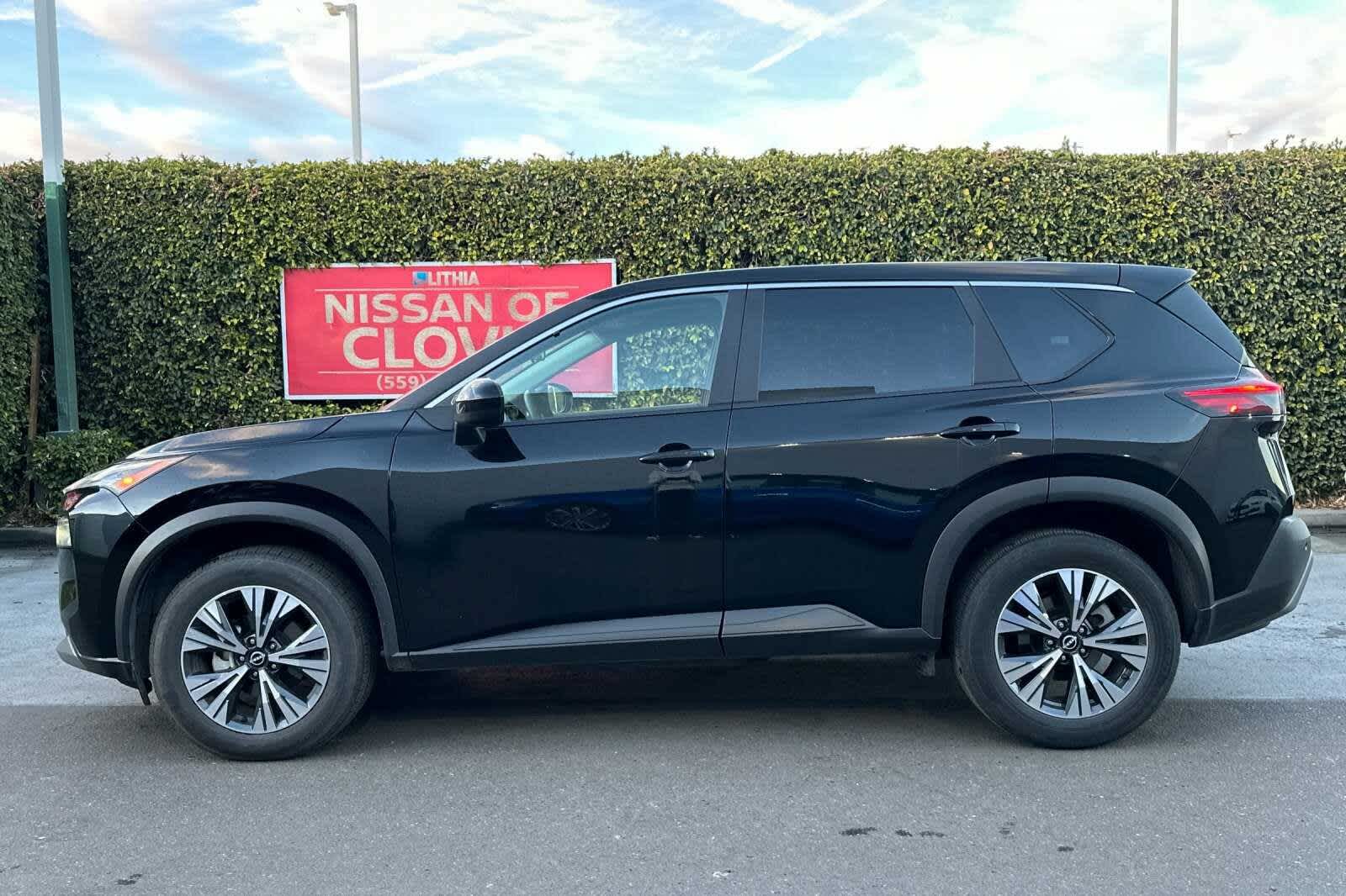 2023 Nissan Rogue SV 6