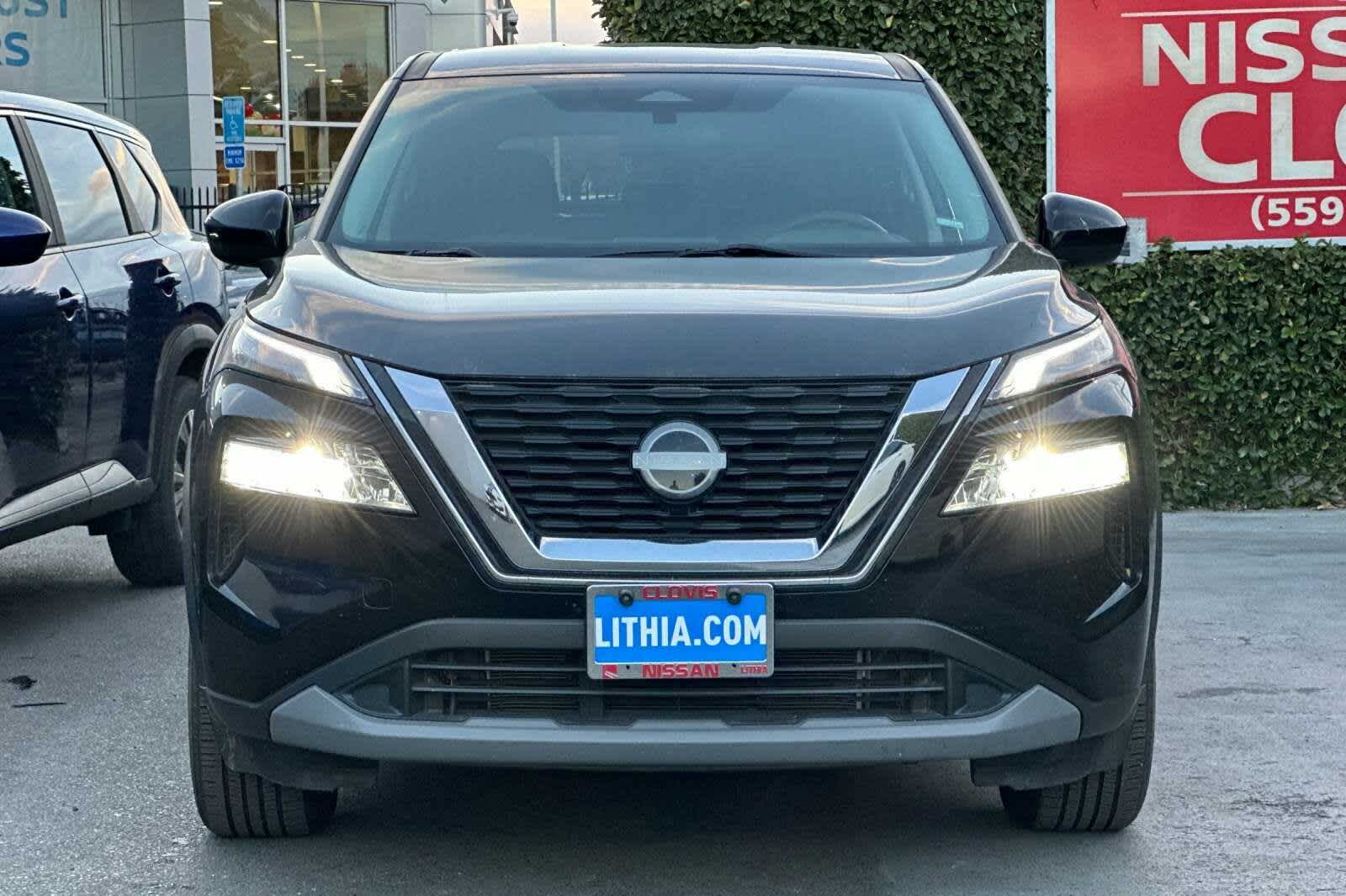 2023 Nissan Rogue SV 11