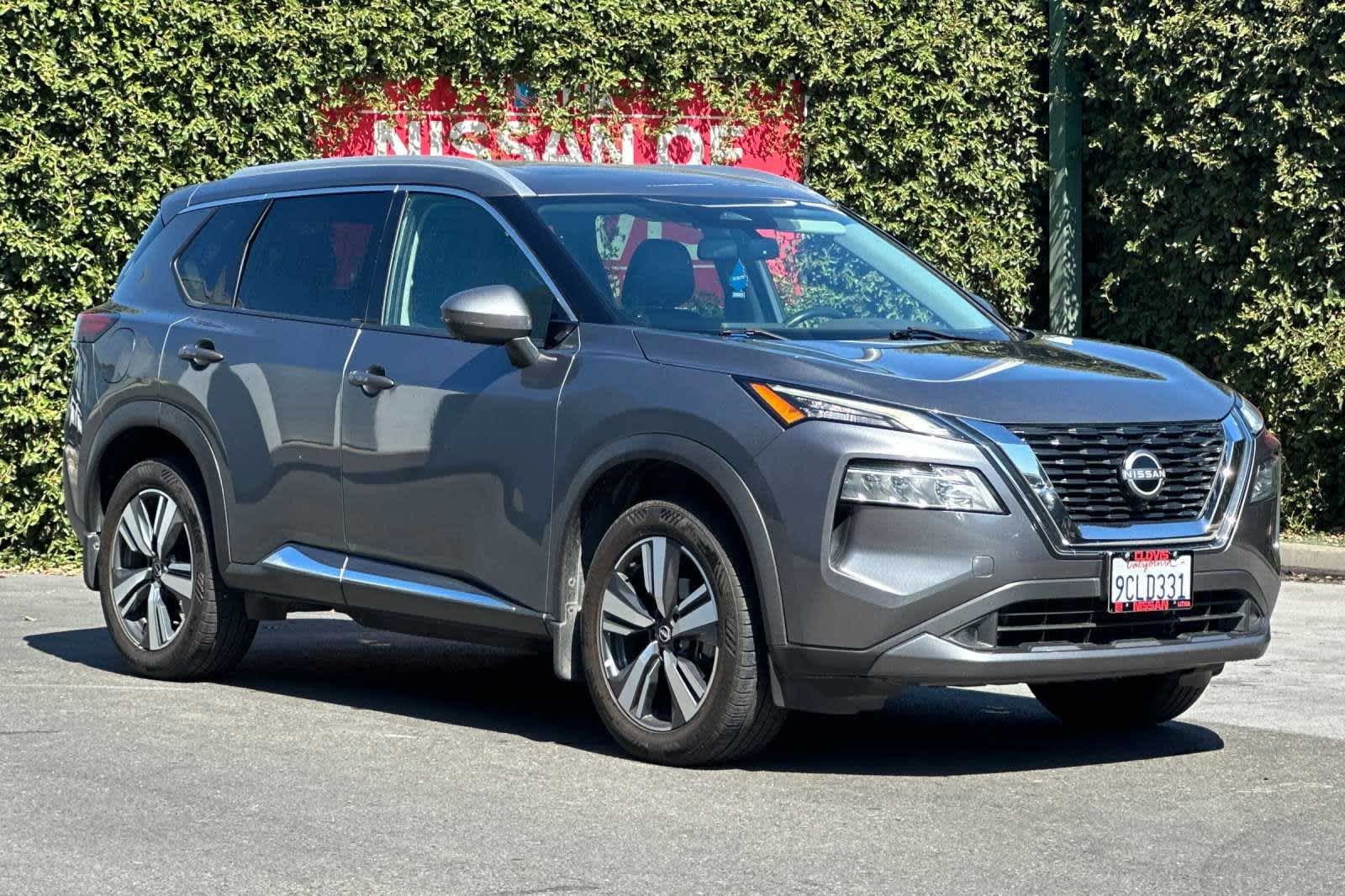 2022 Nissan Rogue SL 10