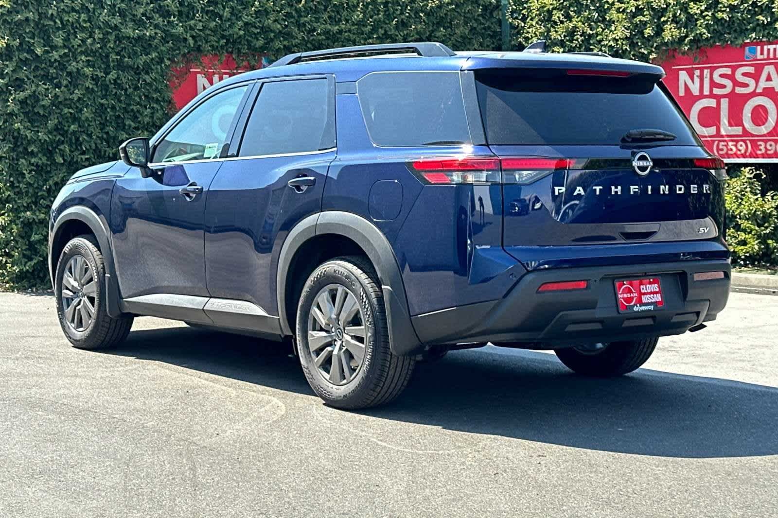 2024 Nissan Pathfinder SV 7