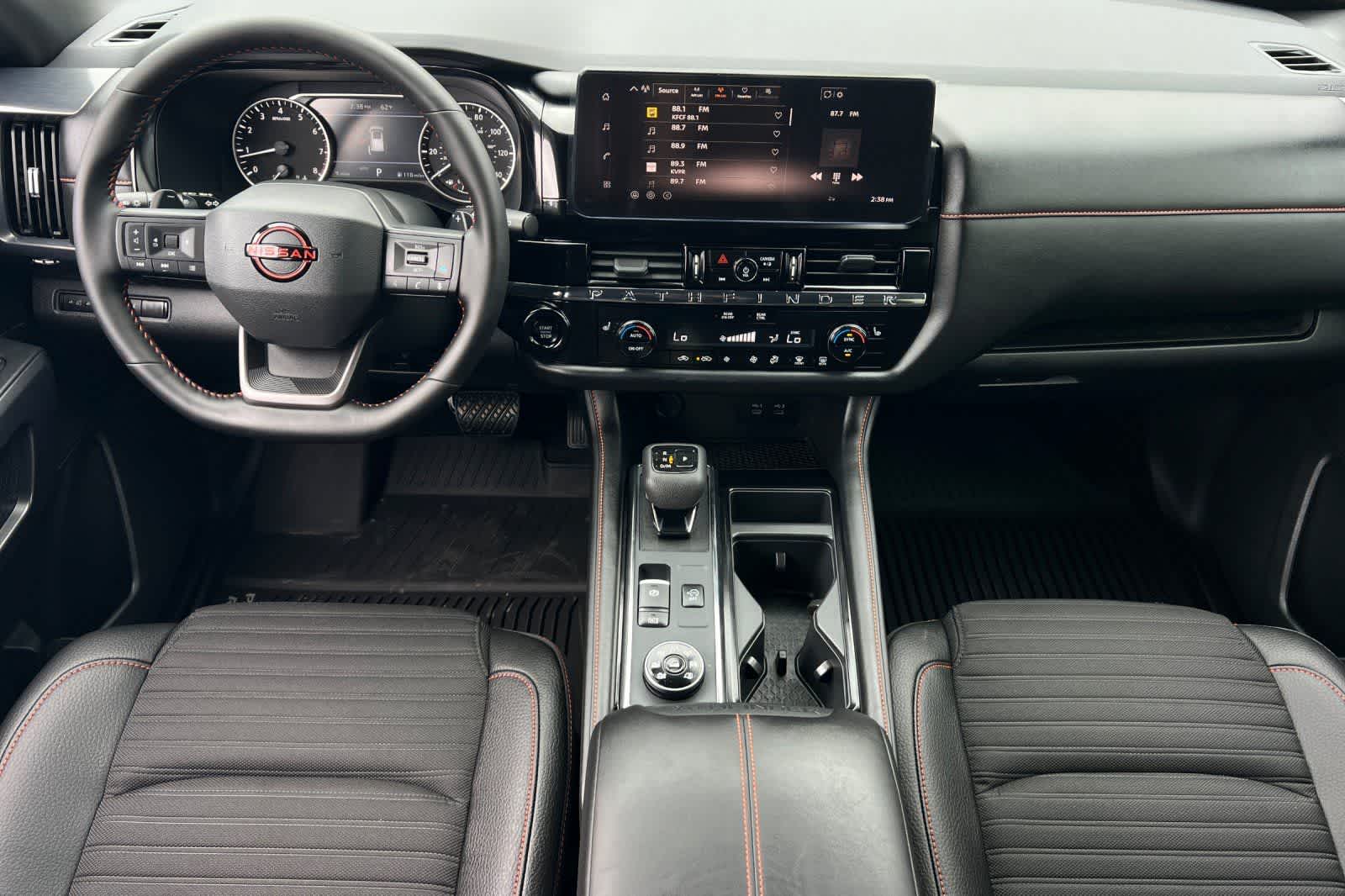 View vehicle photo 4