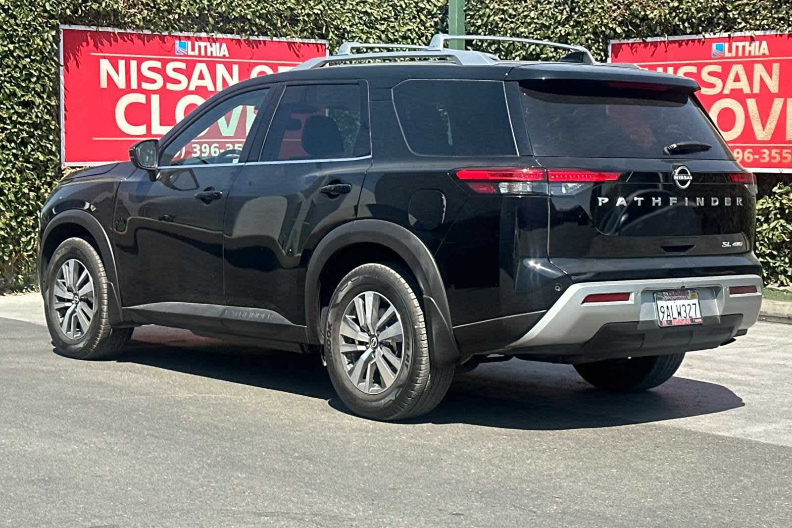 2022 Nissan Pathfinder SL 8