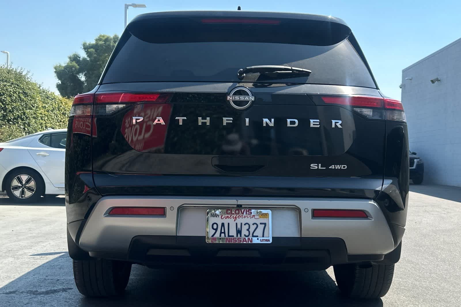 2022 Nissan Pathfinder SL 9