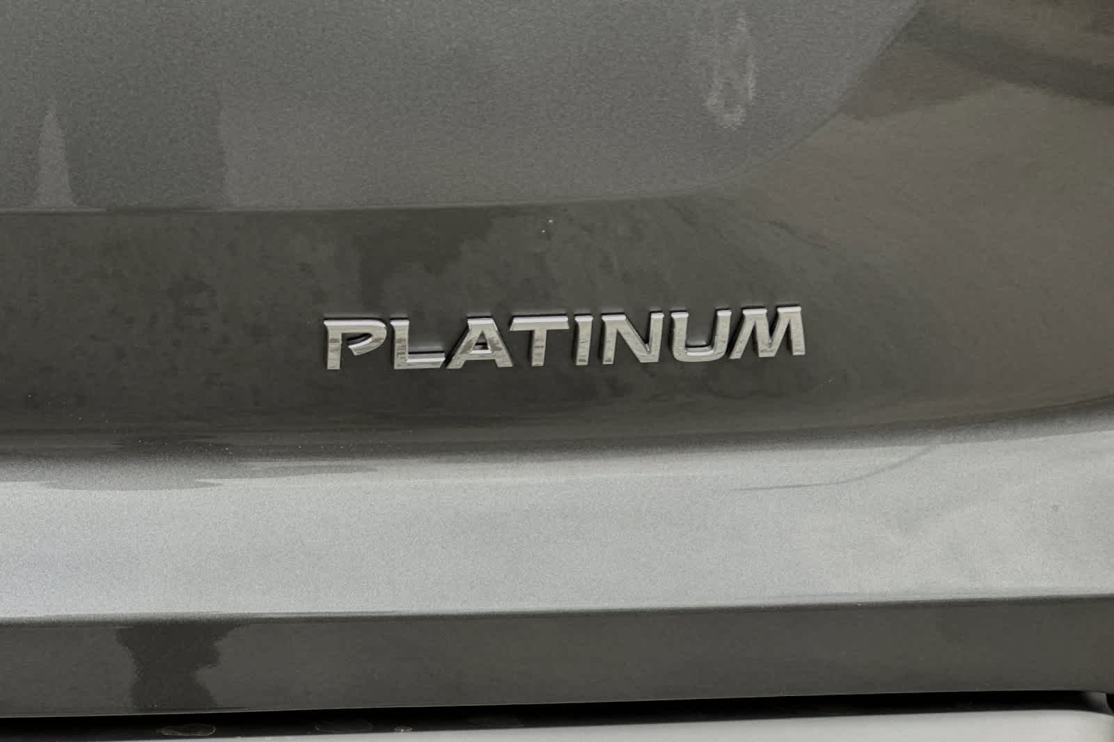 2024 Nissan Pathfinder Platinum 13