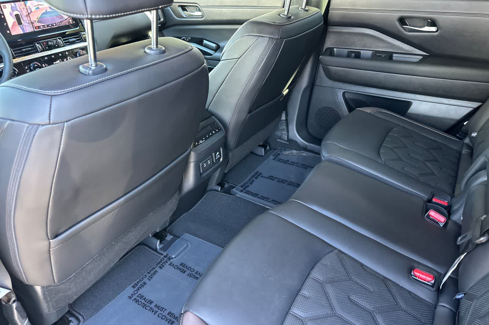 New Everest White Pearl Tricoat 2026 Nissan Pathfinder Platinum