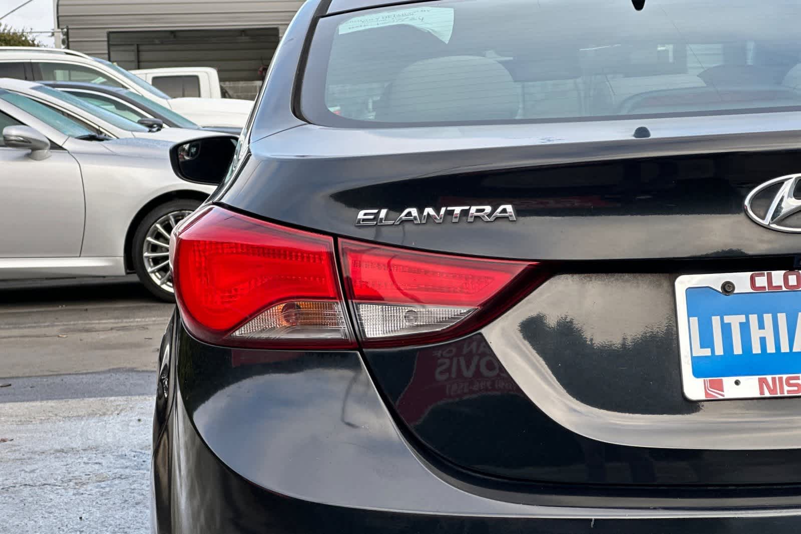 2014 Hyundai Elantra SE 13