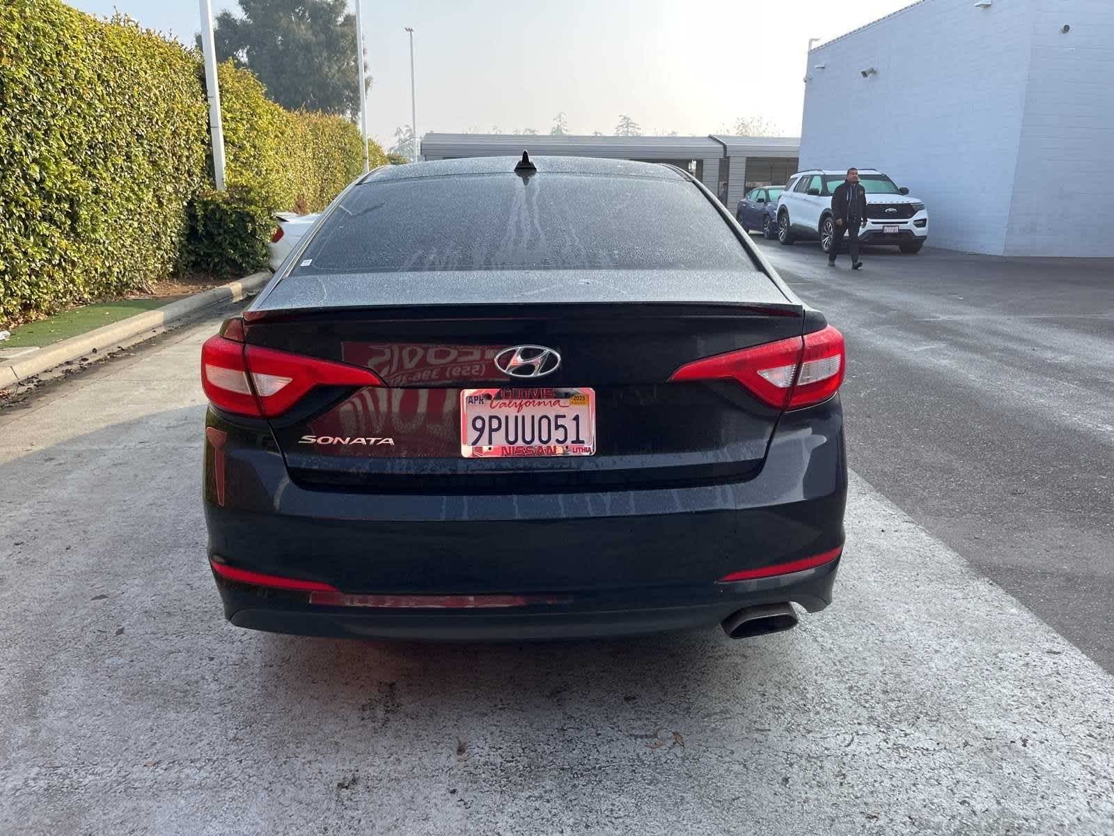 2016 Hyundai Sonata 2.4L SE 11