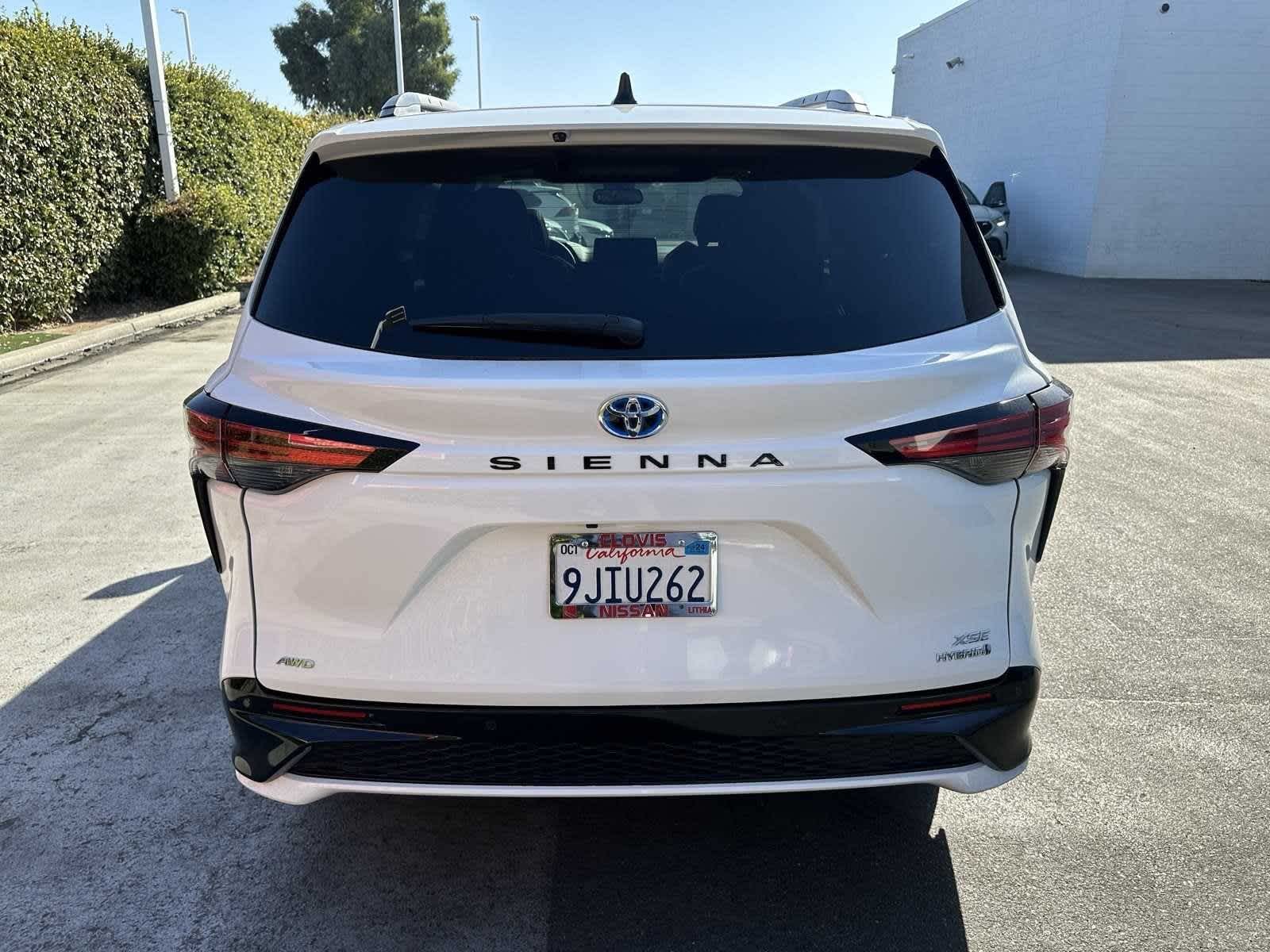 2023 Toyota Sienna XSE 10