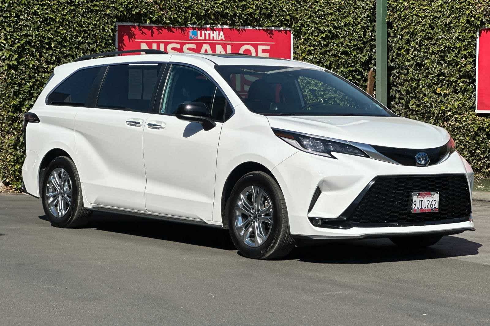 2023 Toyota Sienna XSE 10