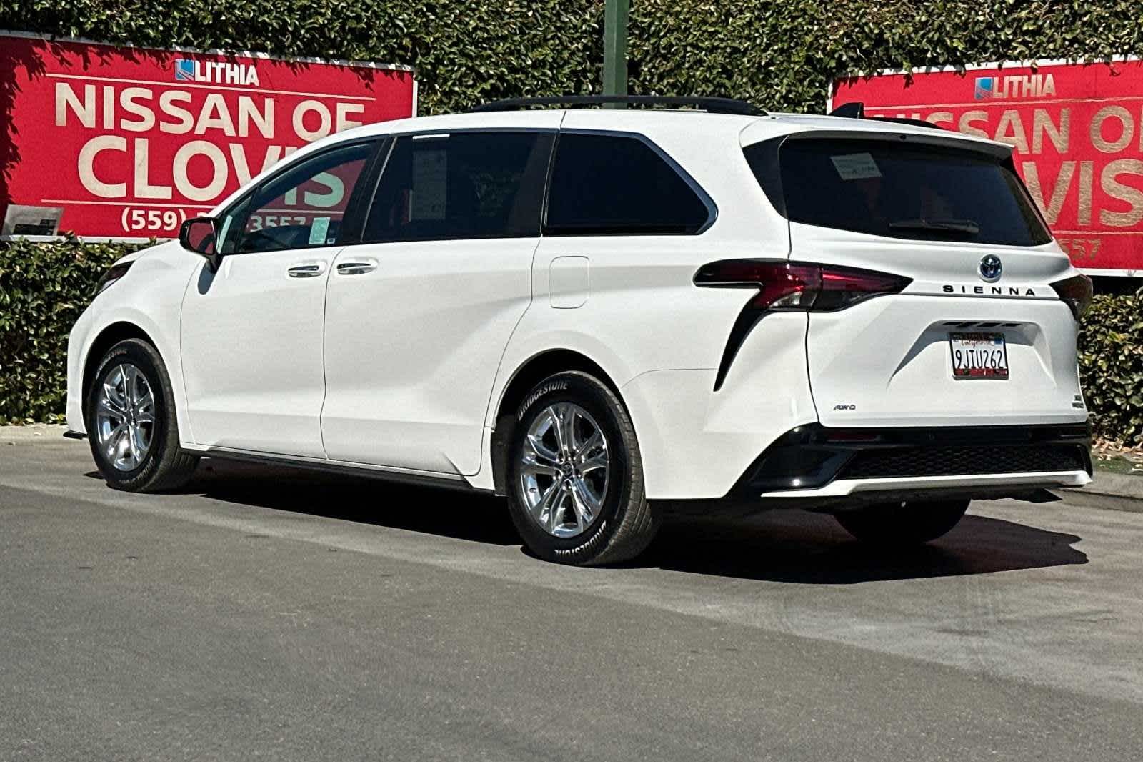 2023 Toyota Sienna XSE 7