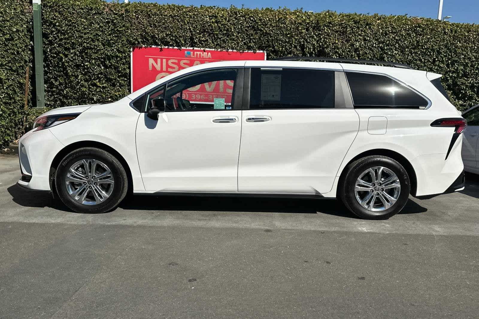 2023 Toyota Sienna XSE 6