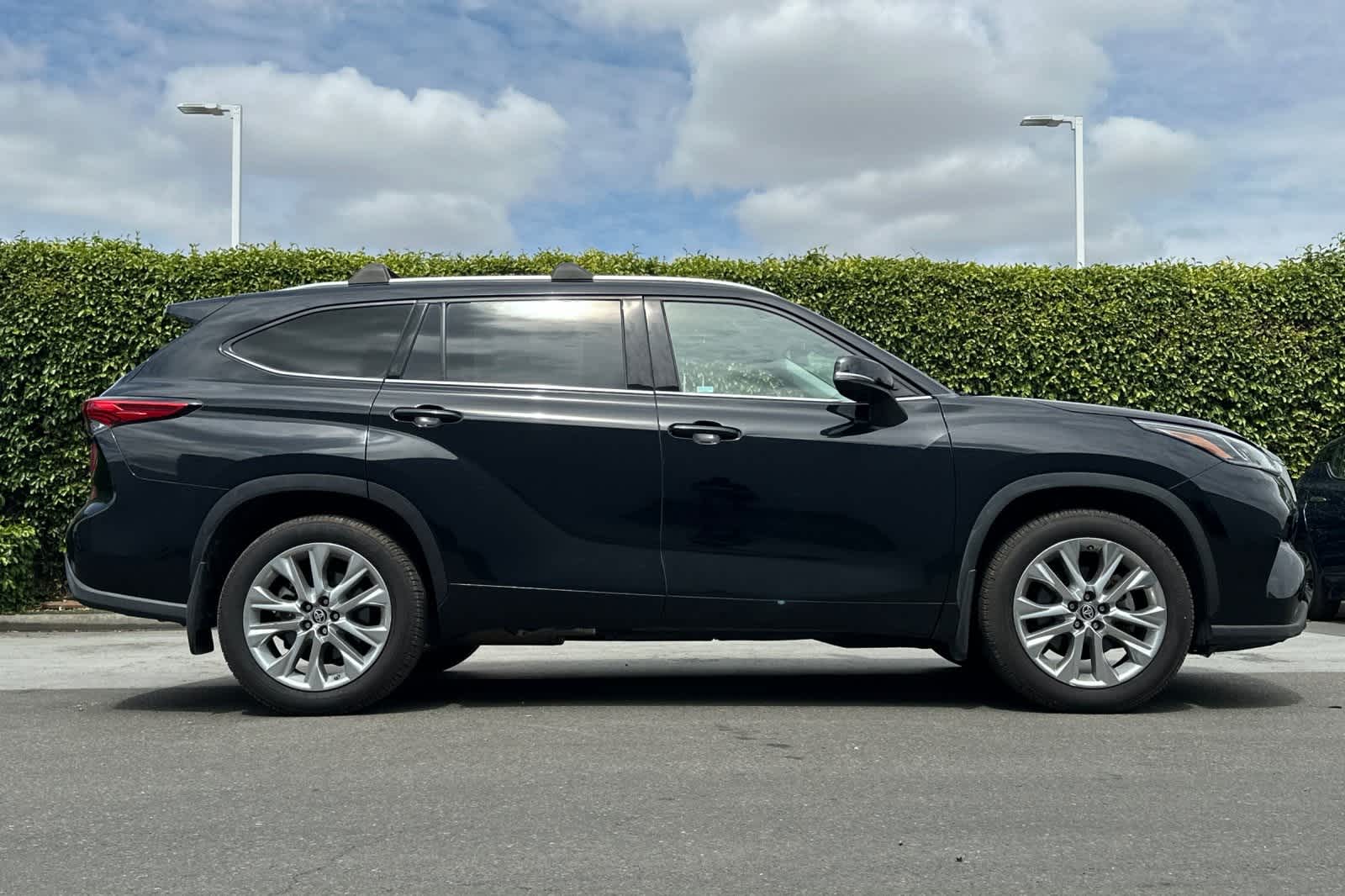Used 2020 Toyota Highlander Limited