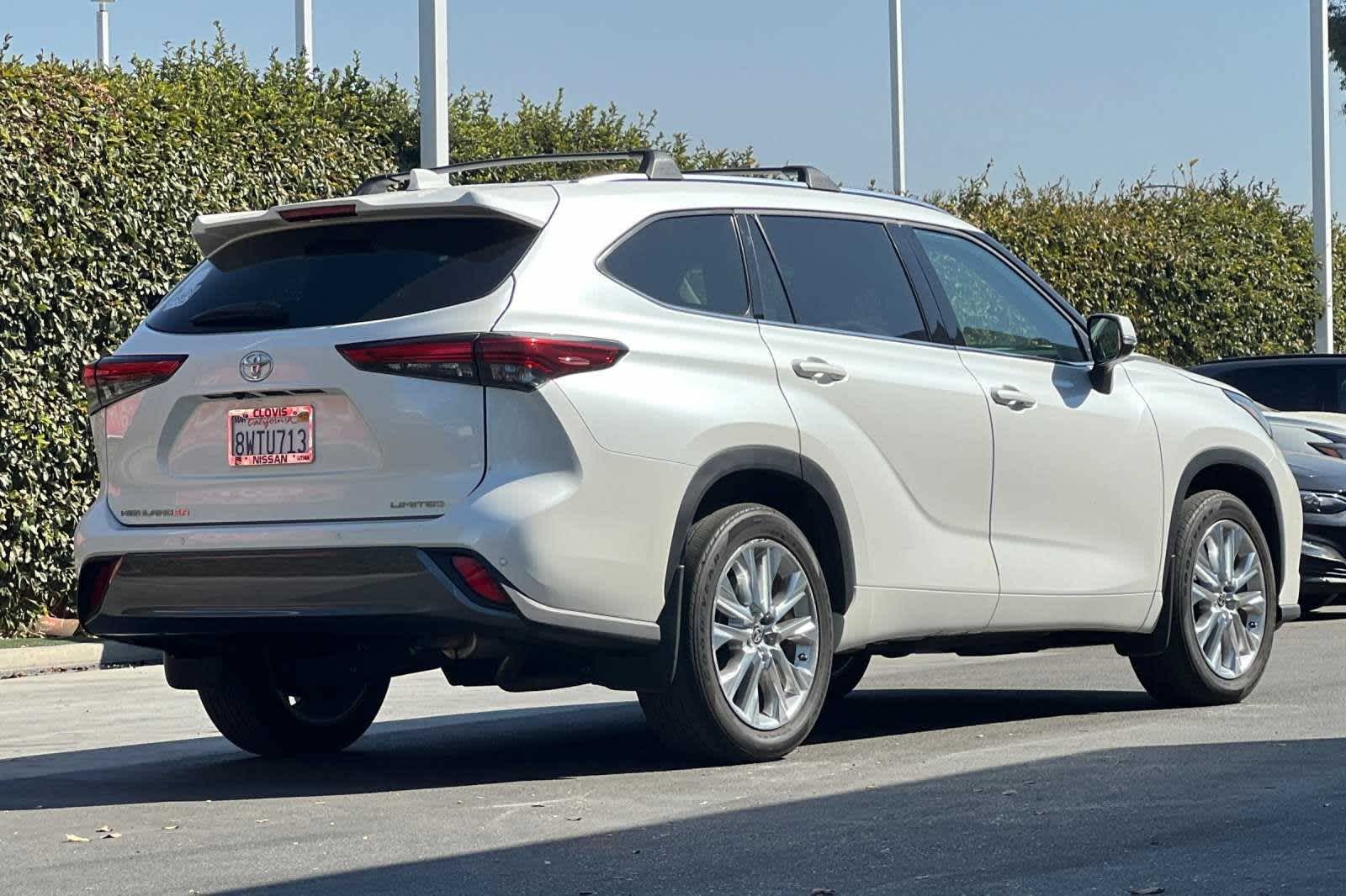 2021 Toyota Highlander Limited 3