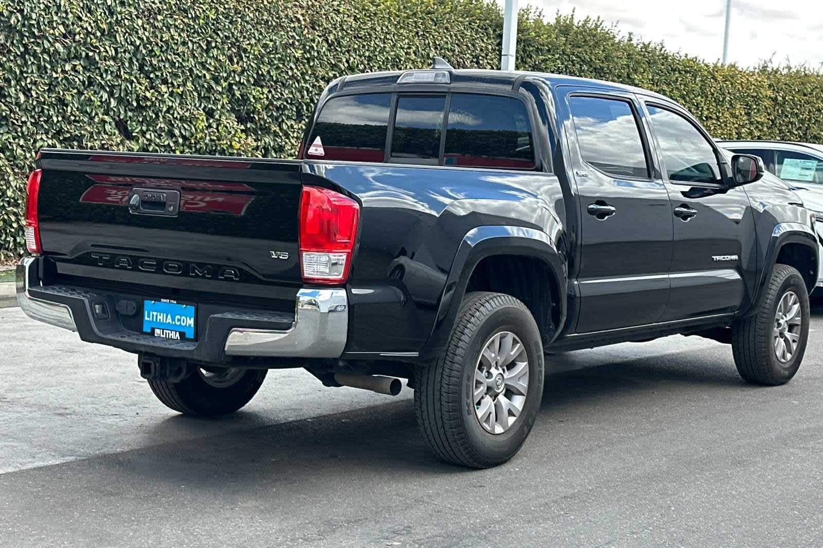 2017 Toyota Tacoma SR5 Double Cab 5 Bed V6 4x2 AT 3