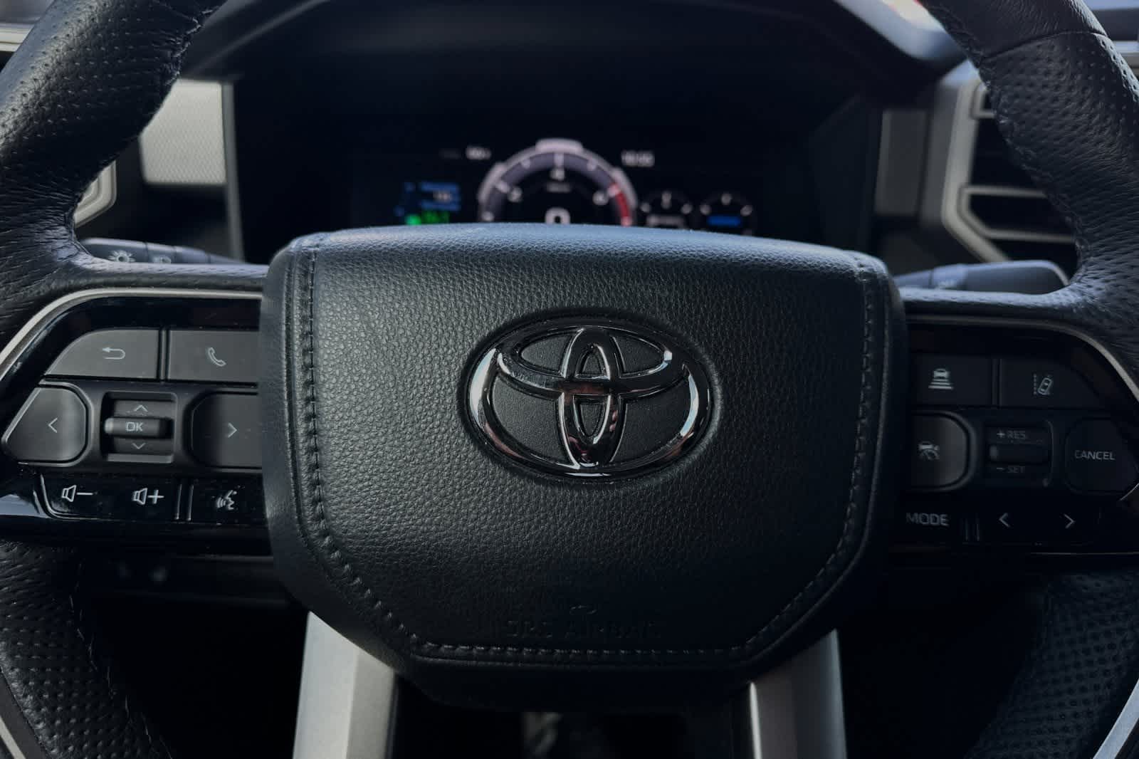 2023 Toyota Tundra Limited Hybrid CrewMax 6.5 Bed 25