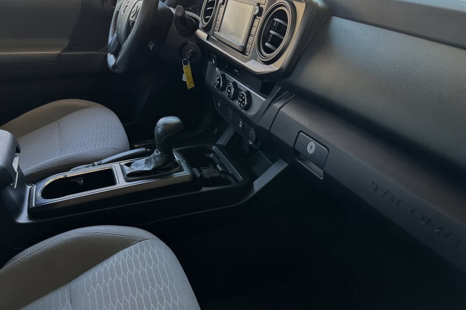 2018 Toyota Tacoma SR Access Cab 6 Bed I4 4x2 AT 18