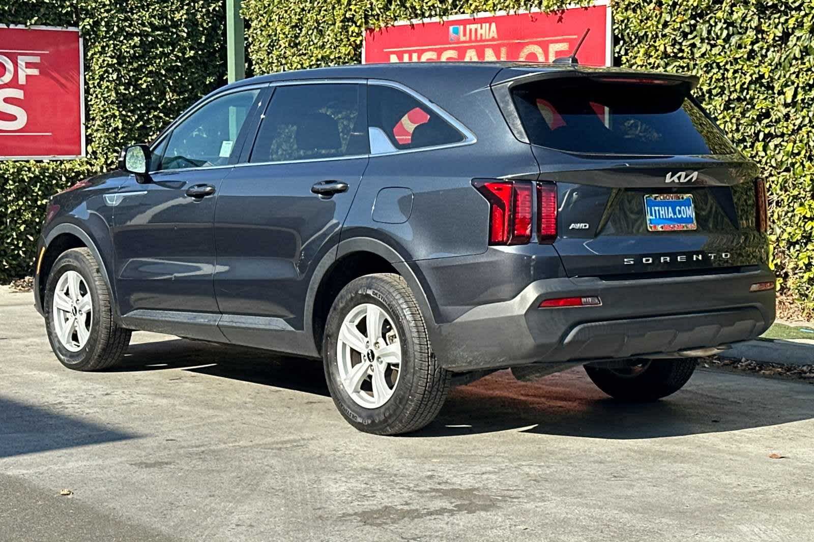 2022 Kia Sorento LX 7