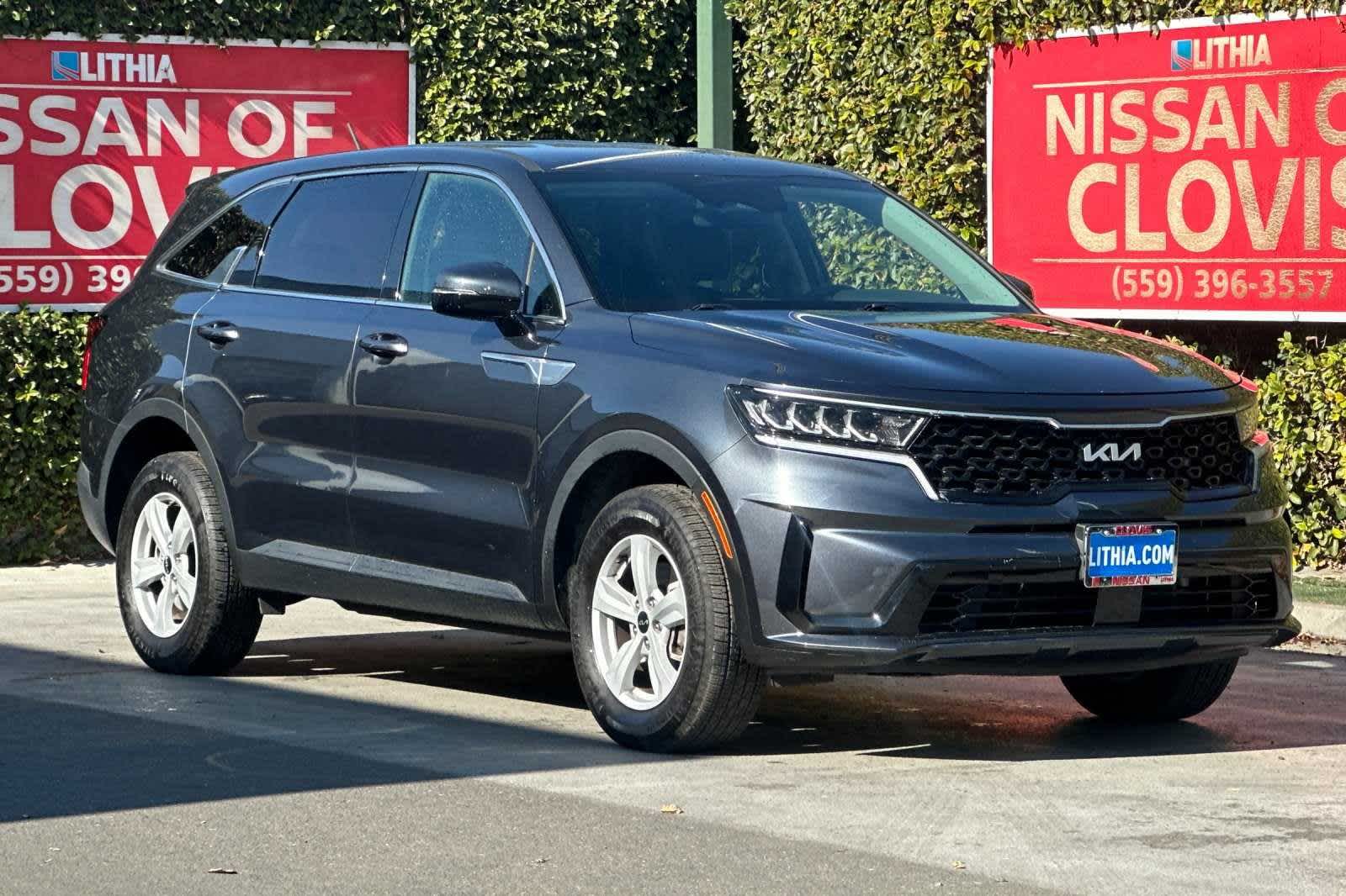 2022 Kia Sorento LX 10