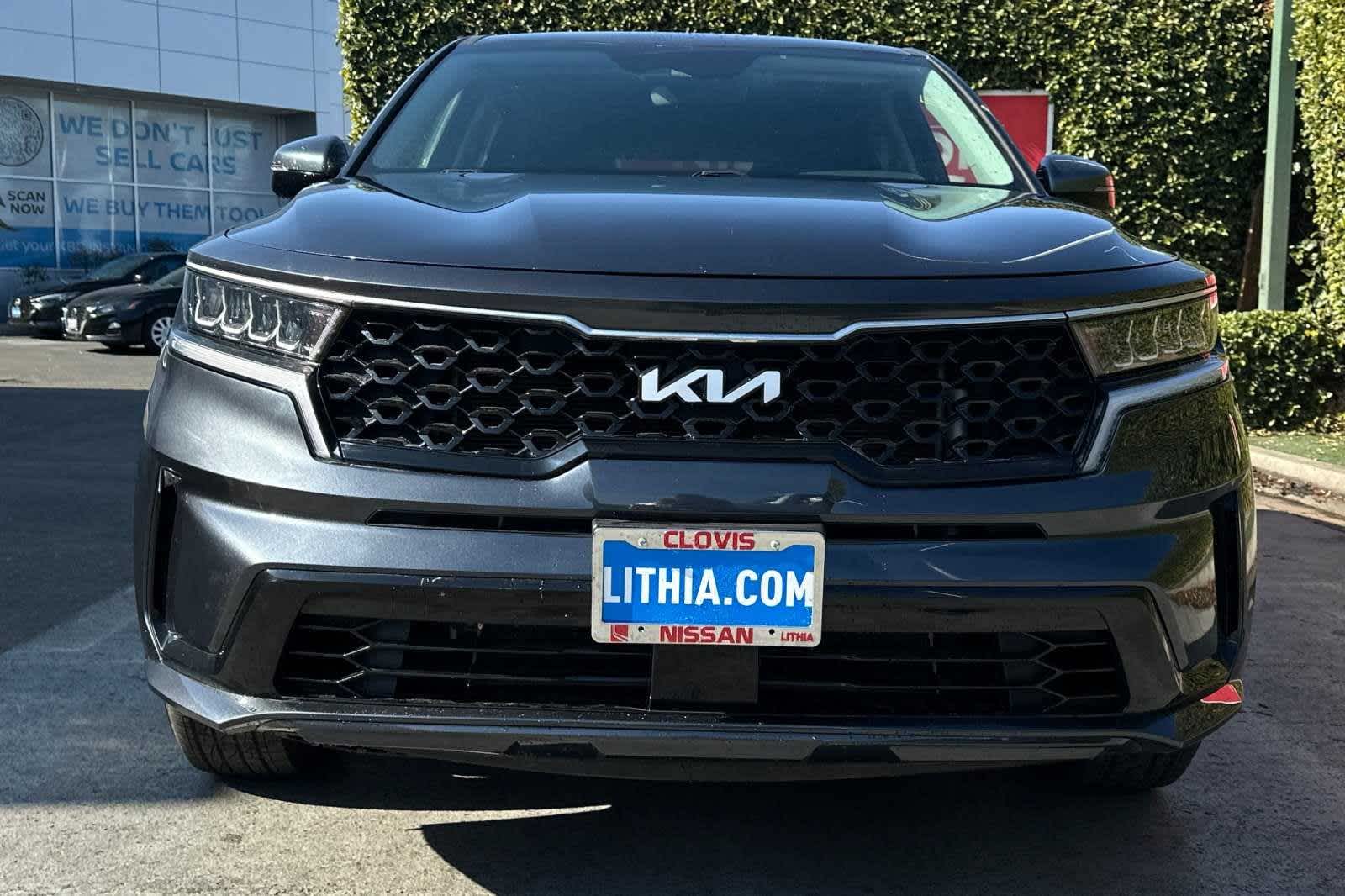 2022 Kia Sorento LX 11