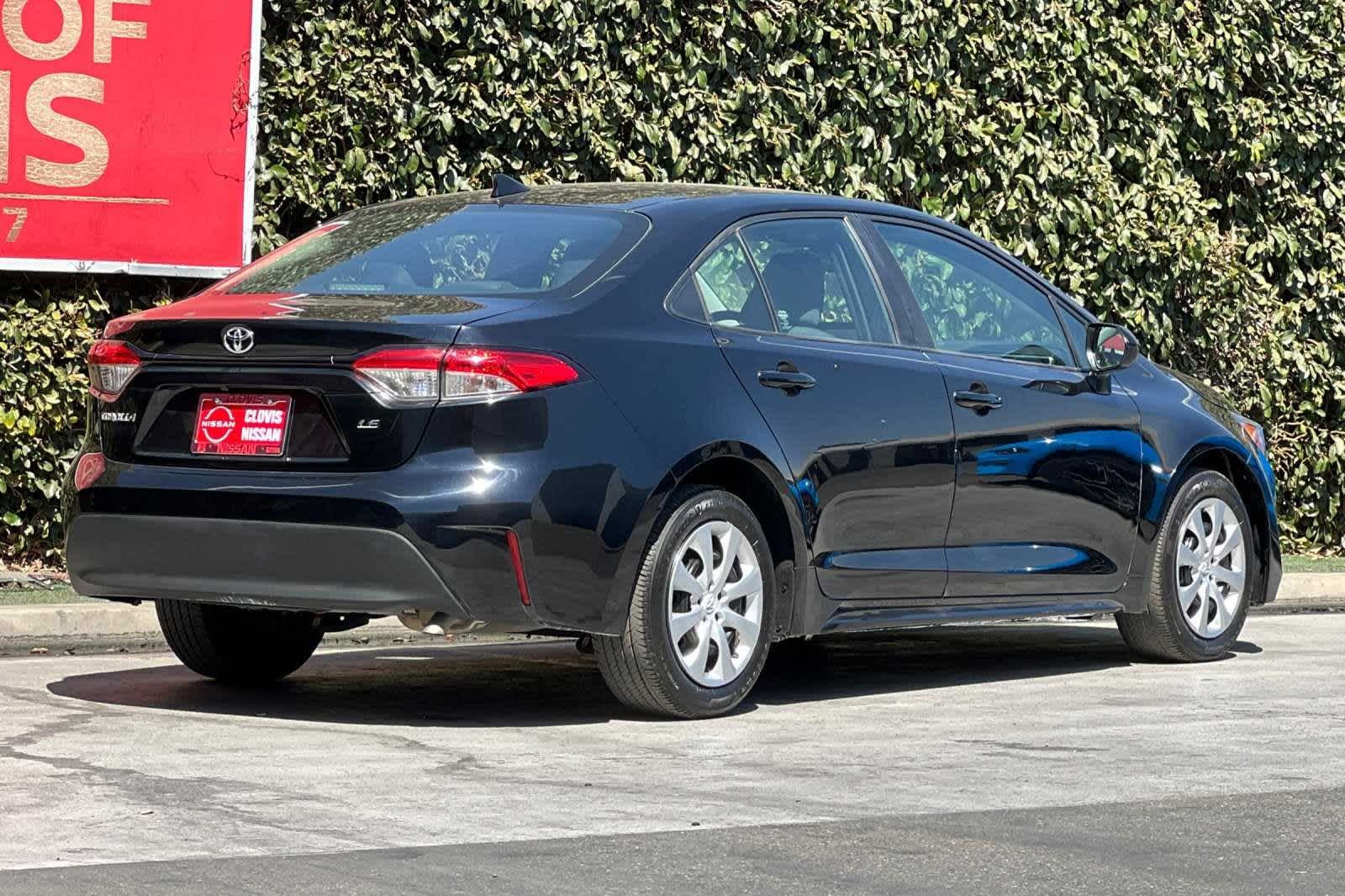 2023 Toyota Corolla LE 3