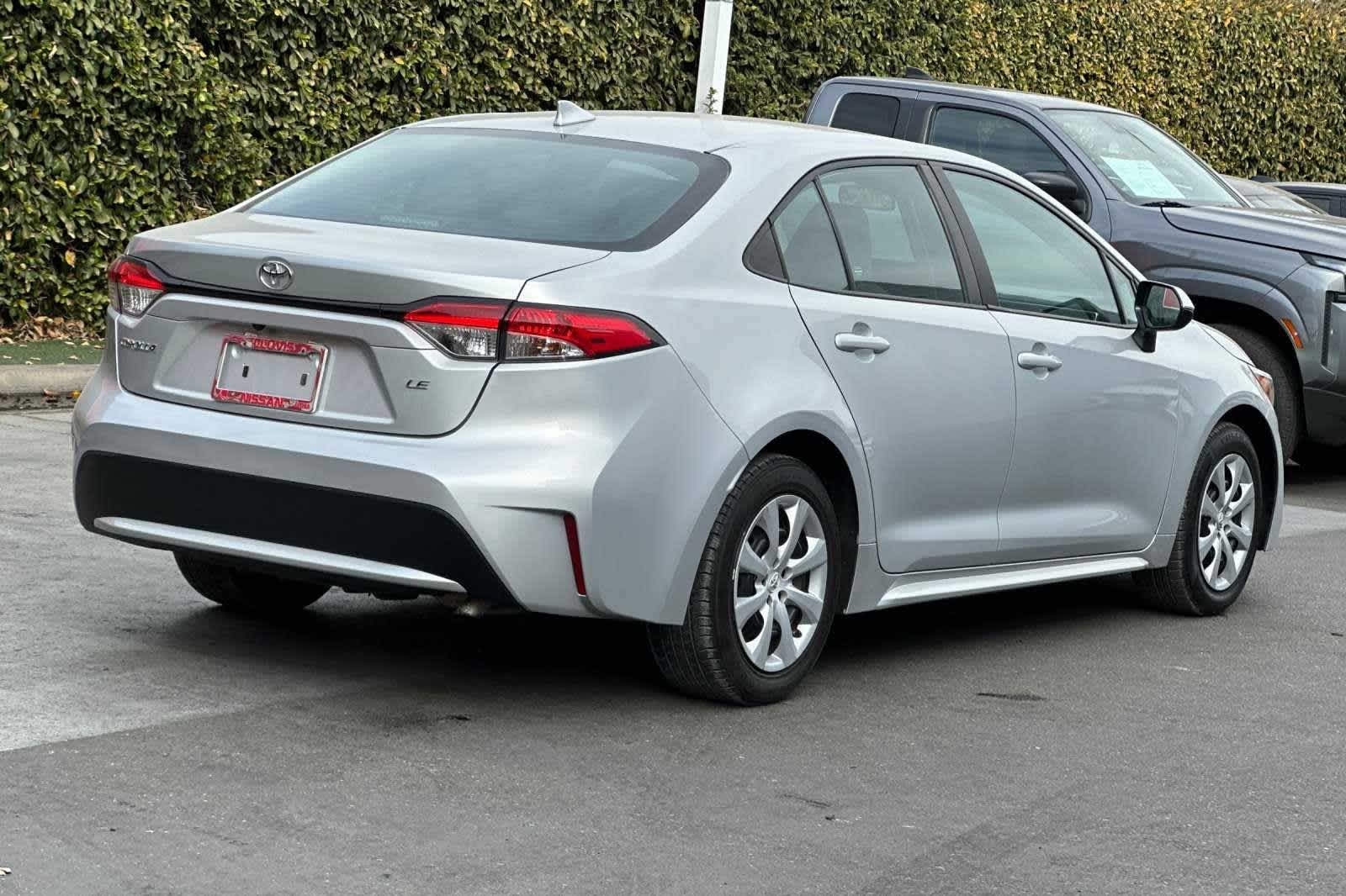 2022 Toyota Corolla LE 3