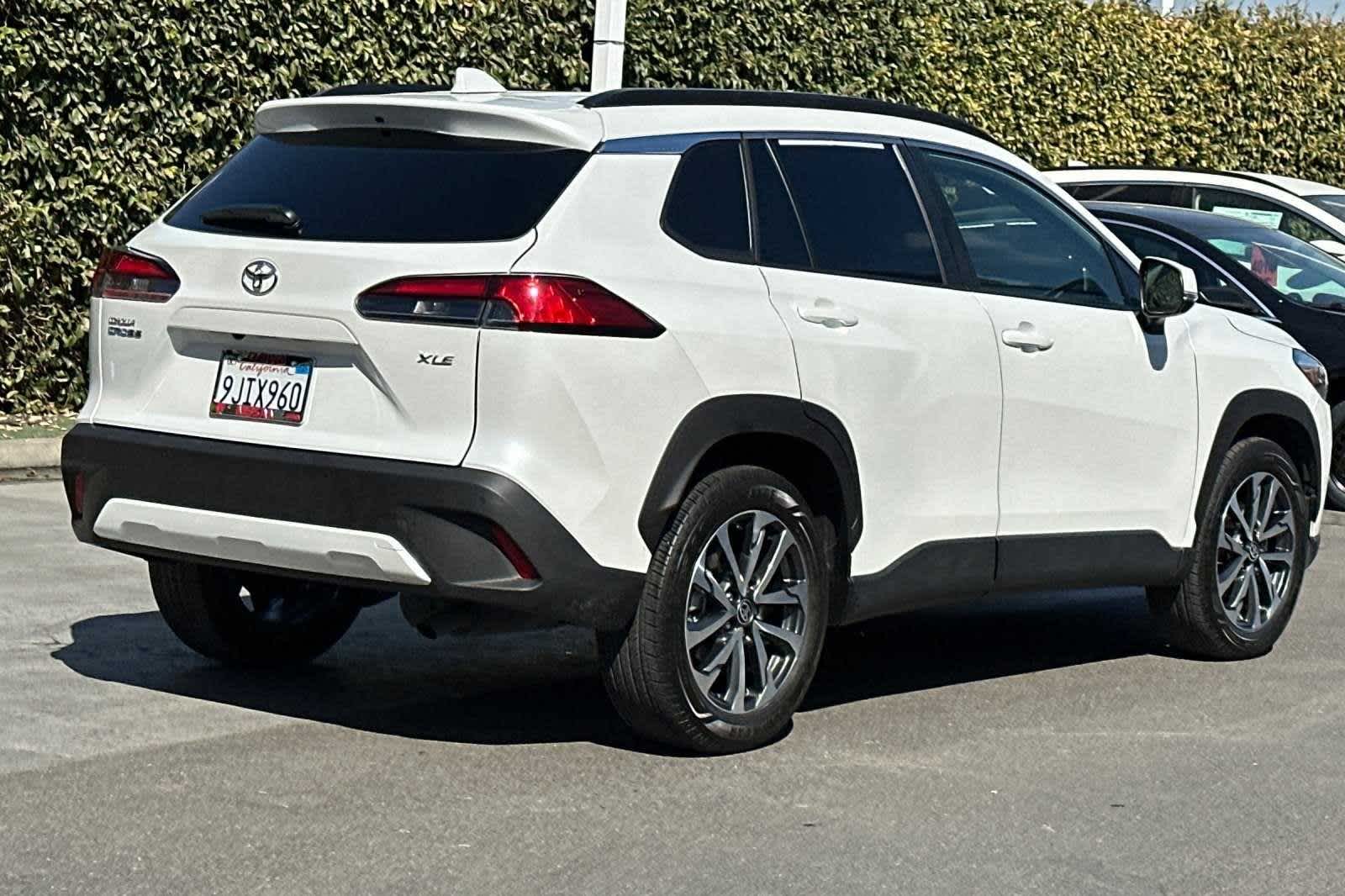 2023 Toyota Corolla Cross XLE 3