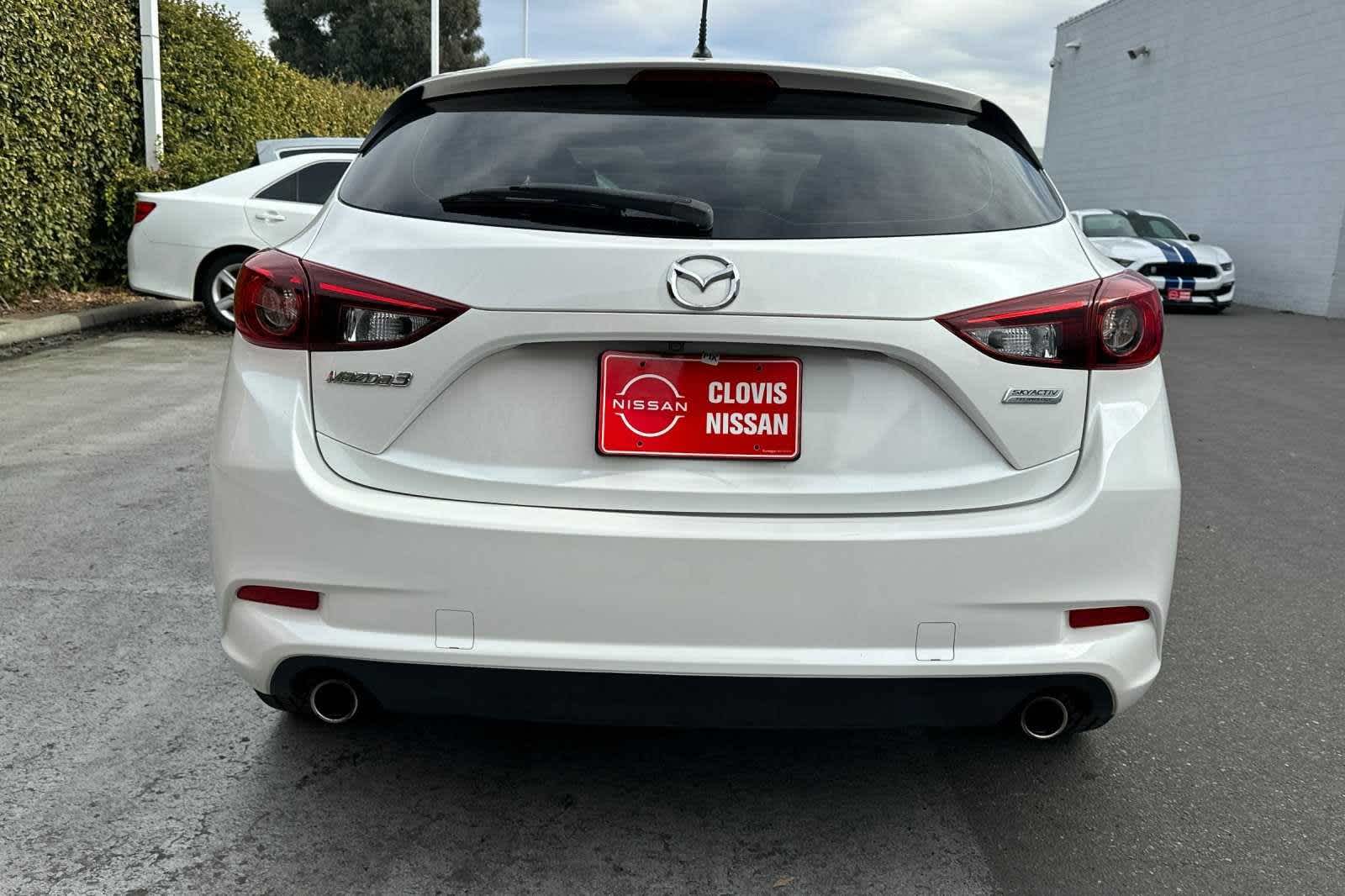 2017 Mazda Mazda3 5-Door Touring 2.5 8