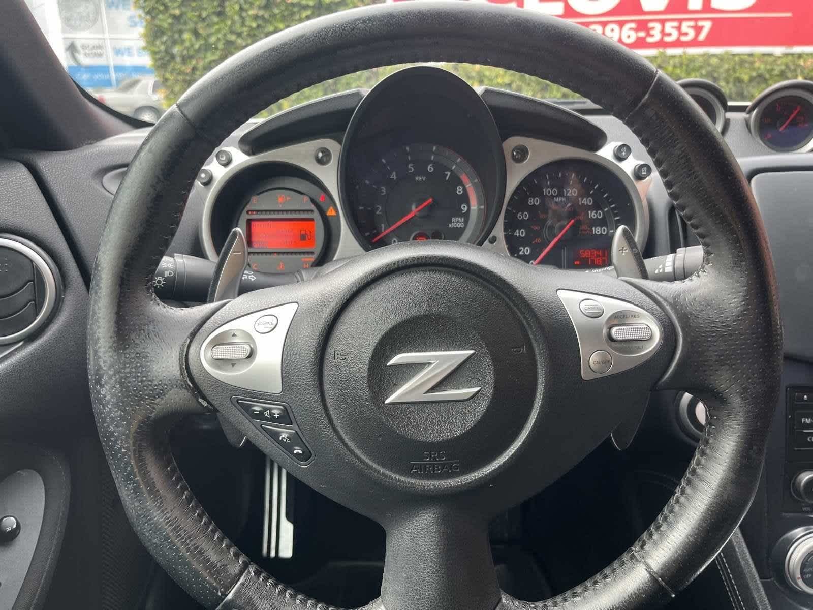 2016 Nissan 370Z Sport 15