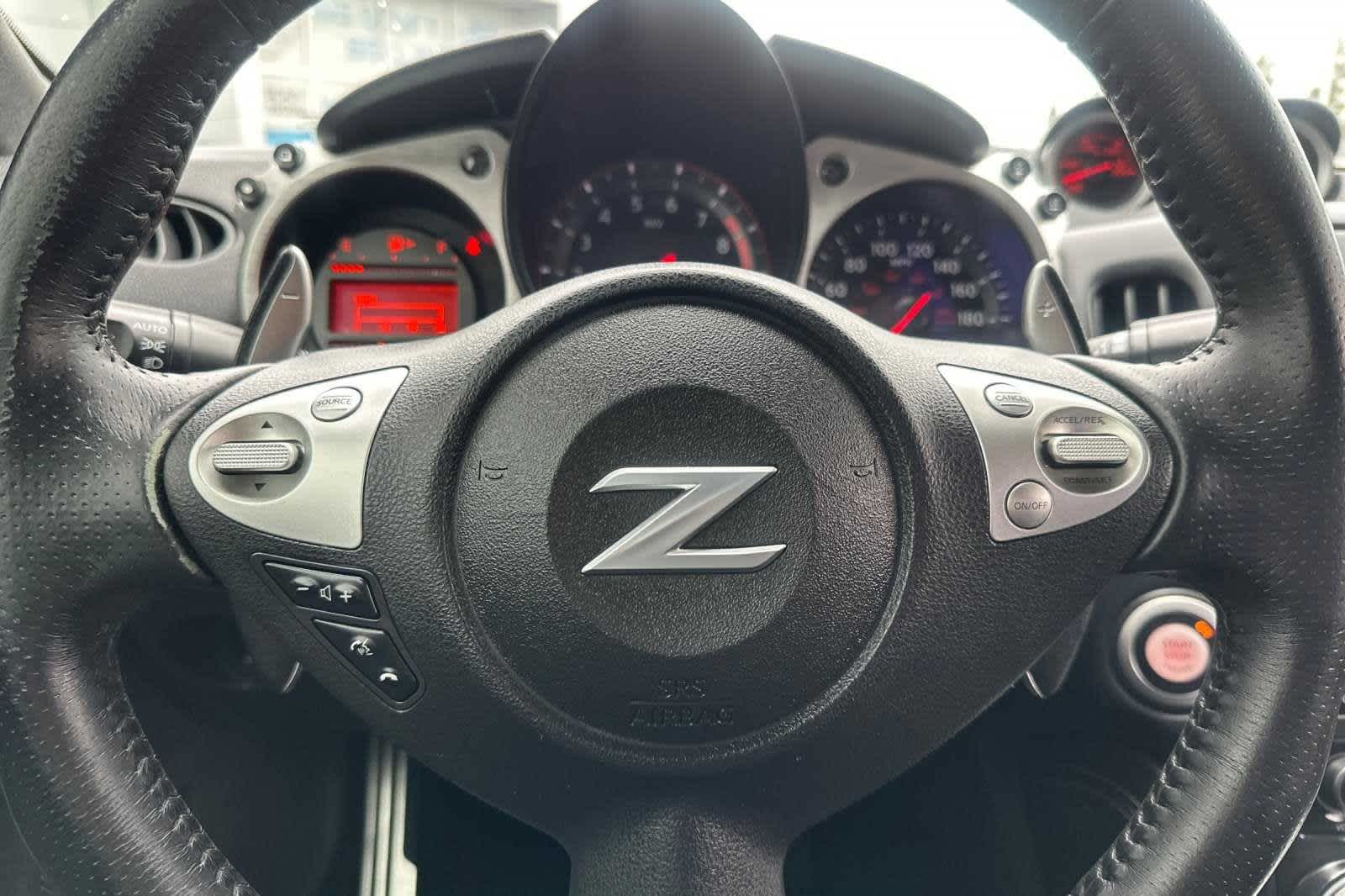 2016 Nissan 370Z Sport 23