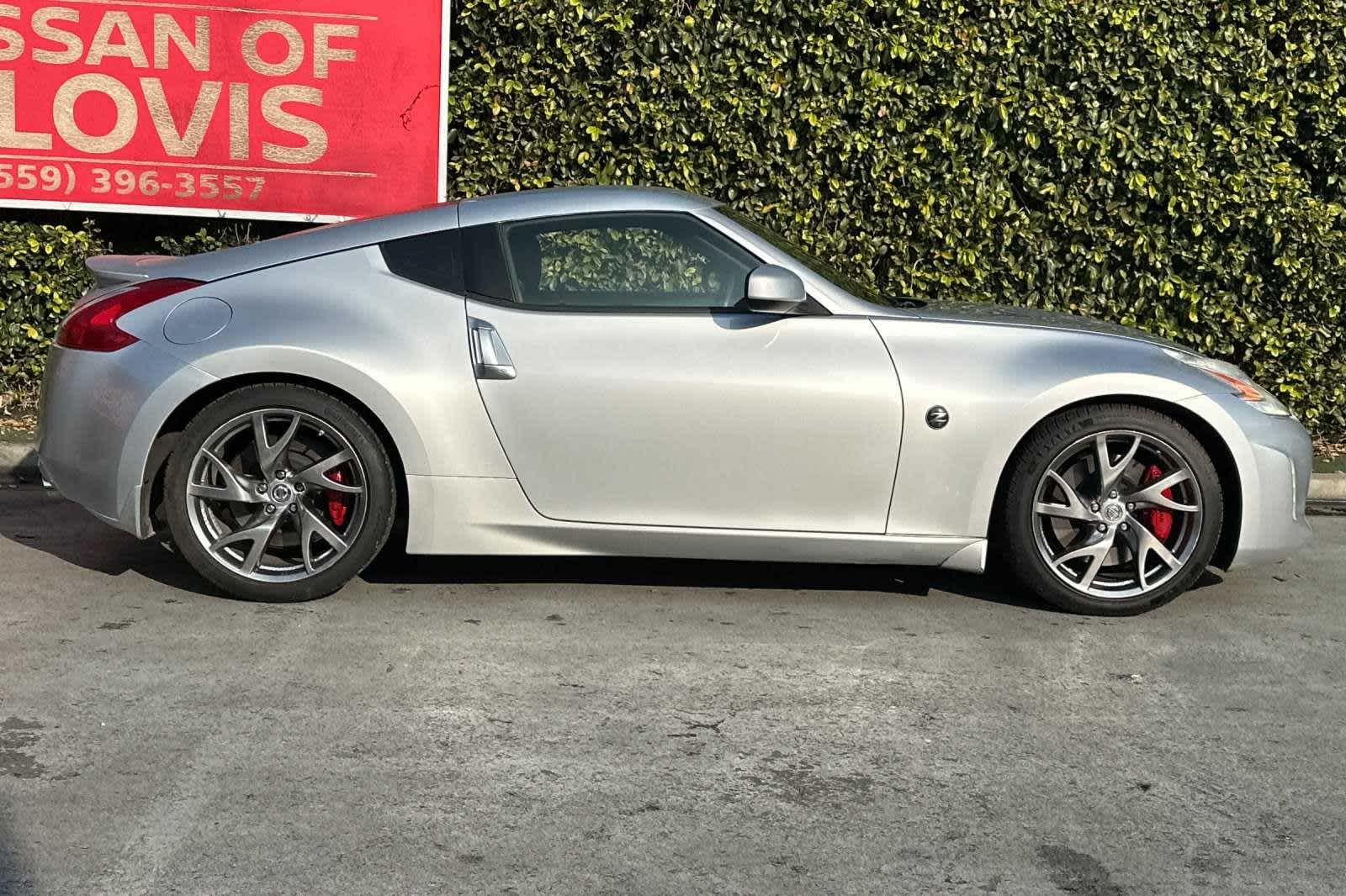 2016 Nissan 370Z Sport 8