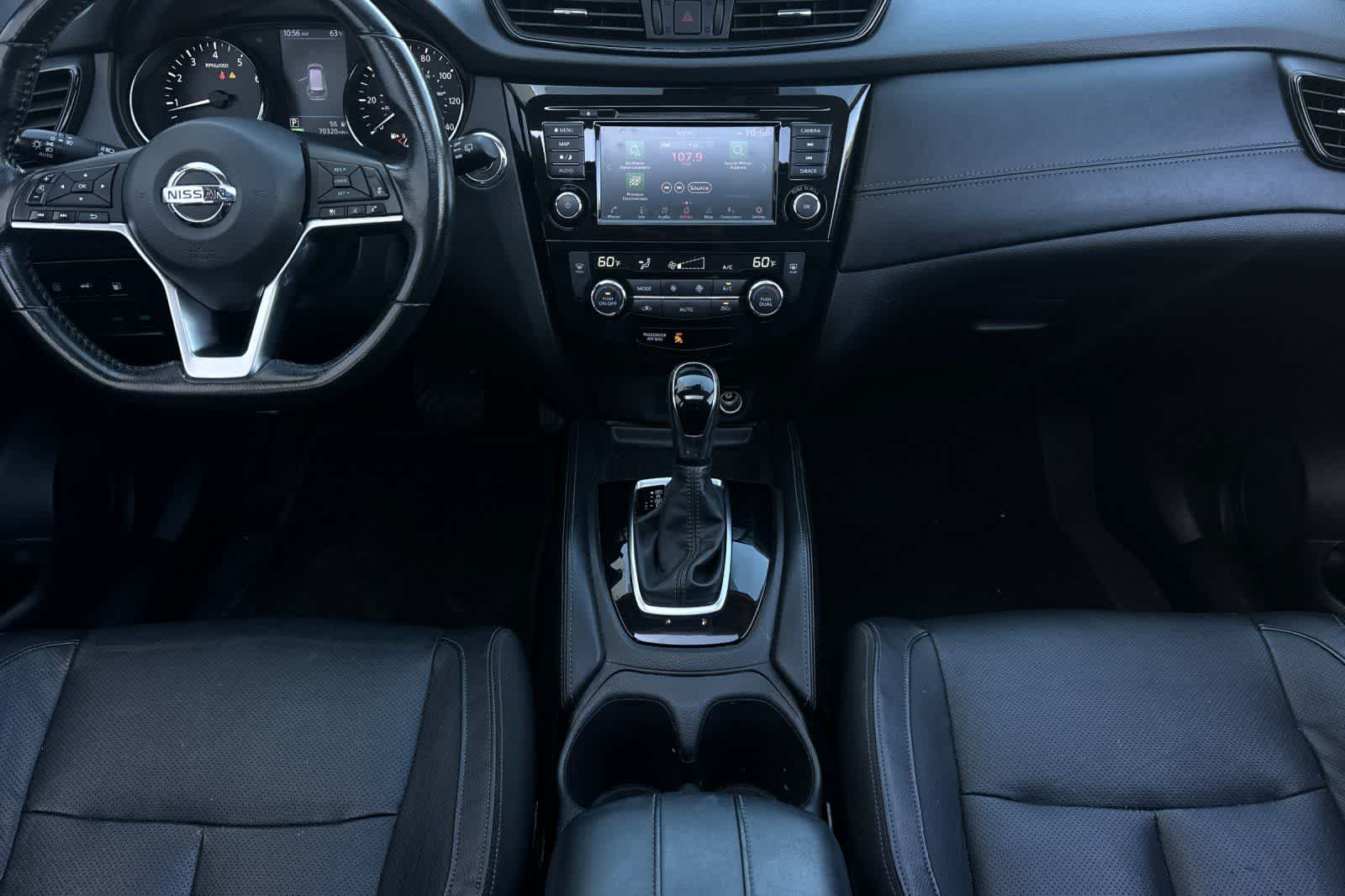 View vehicle photo 4