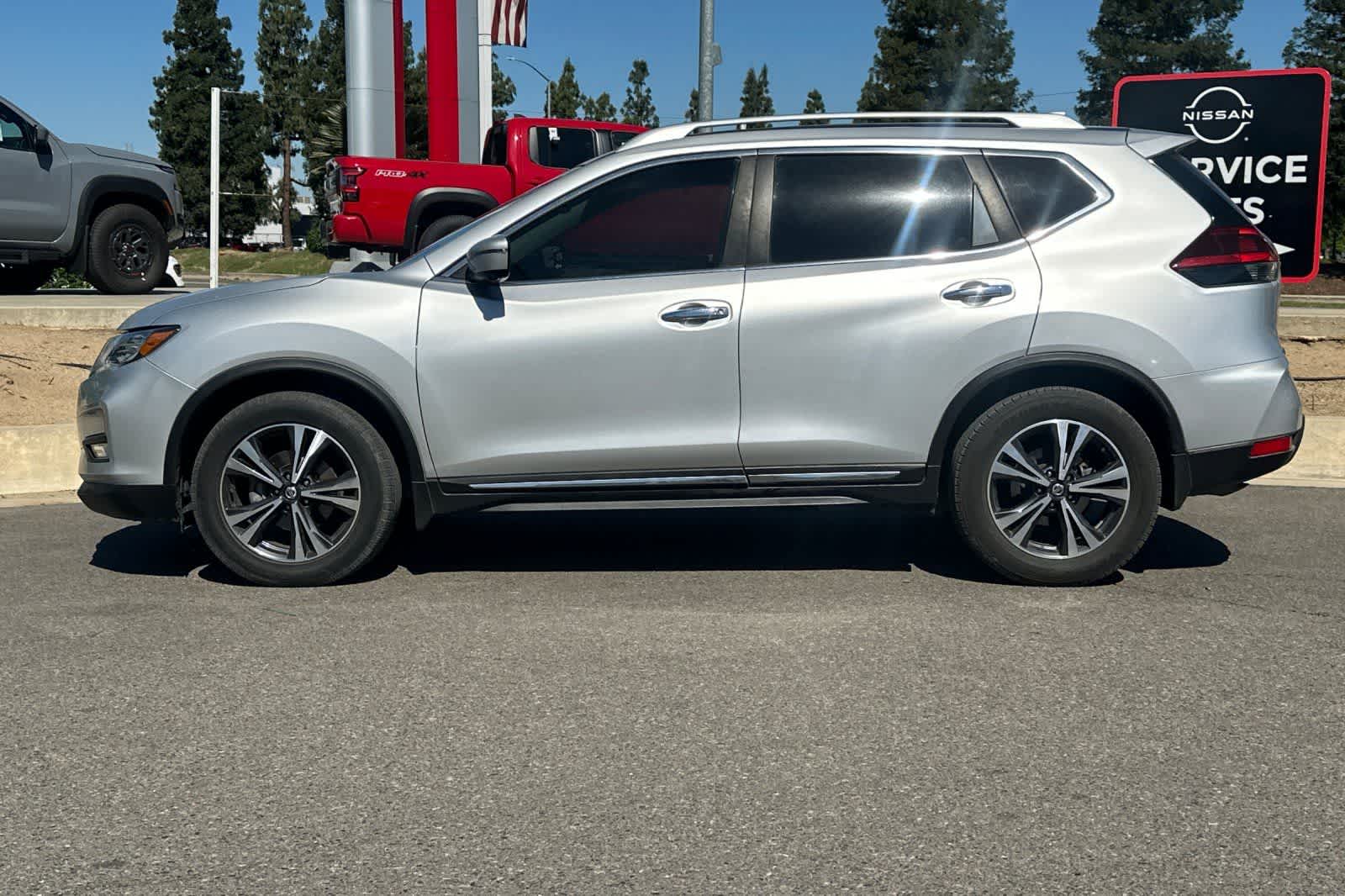 View vehicle photo 6