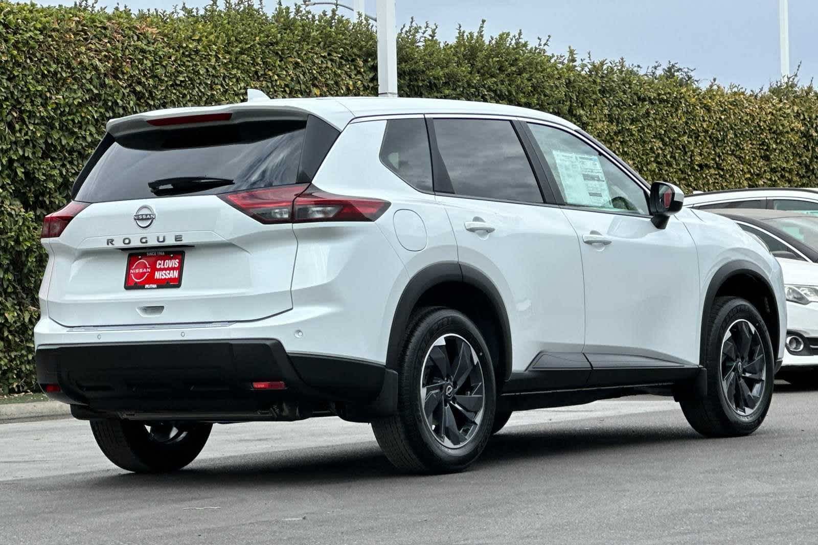 2025 Nissan Rogue SV 3