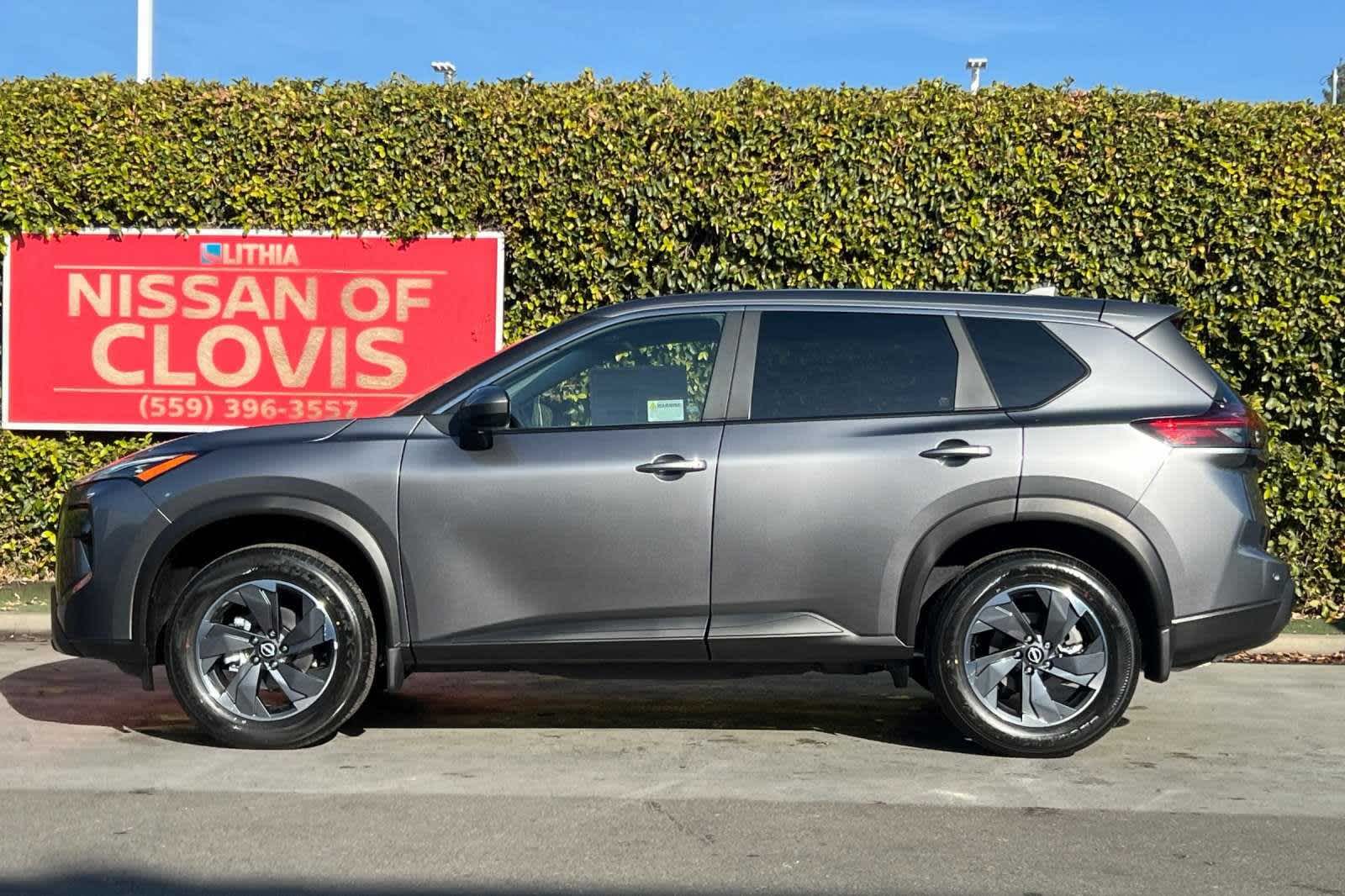 2025 Nissan Rogue SV 6