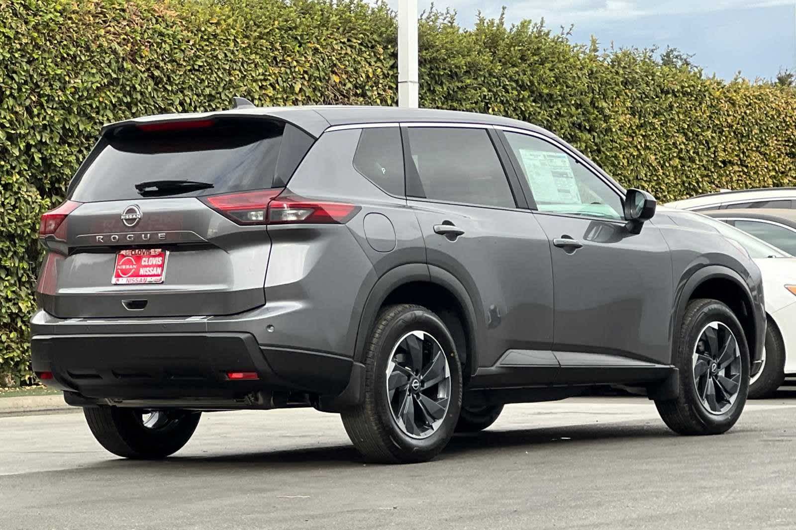 2025 Nissan Rogue SV 3