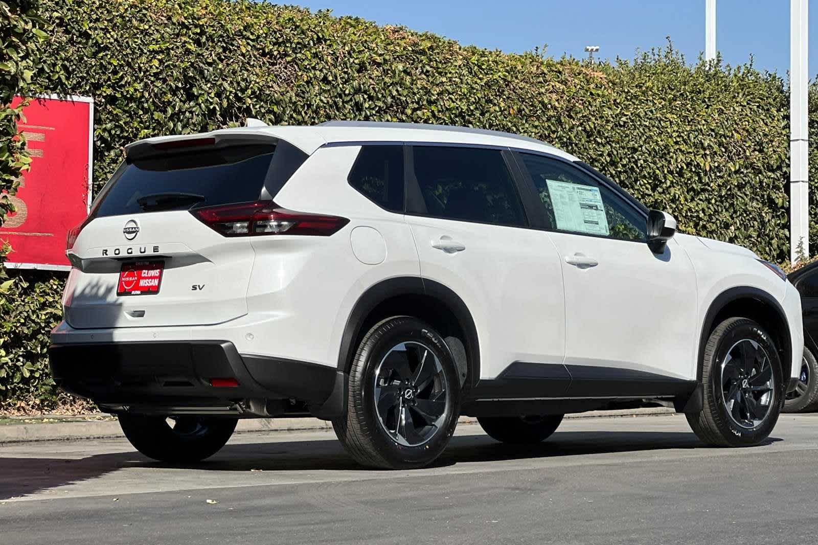 2024 Nissan Rogue SV 3