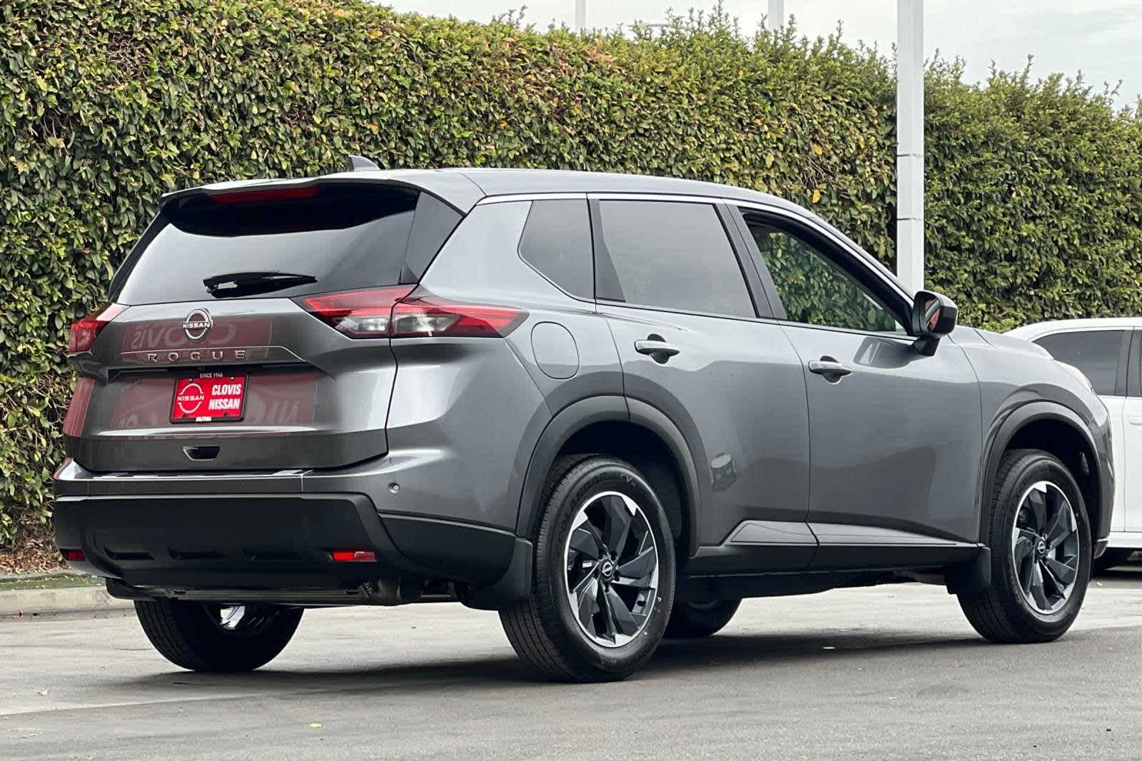 2025 Nissan Rogue SV 3