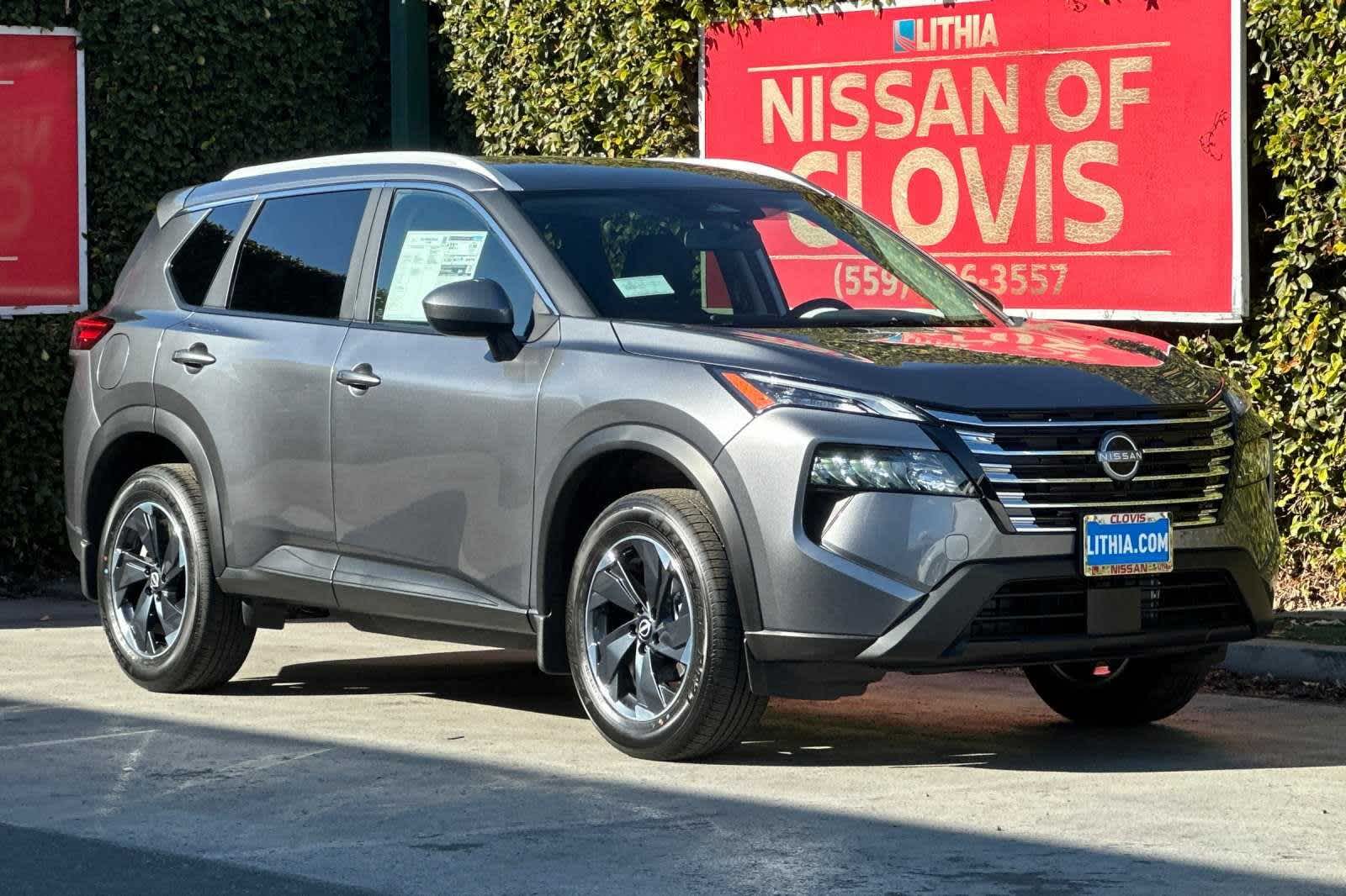 2025 Nissan Rogue SV 10